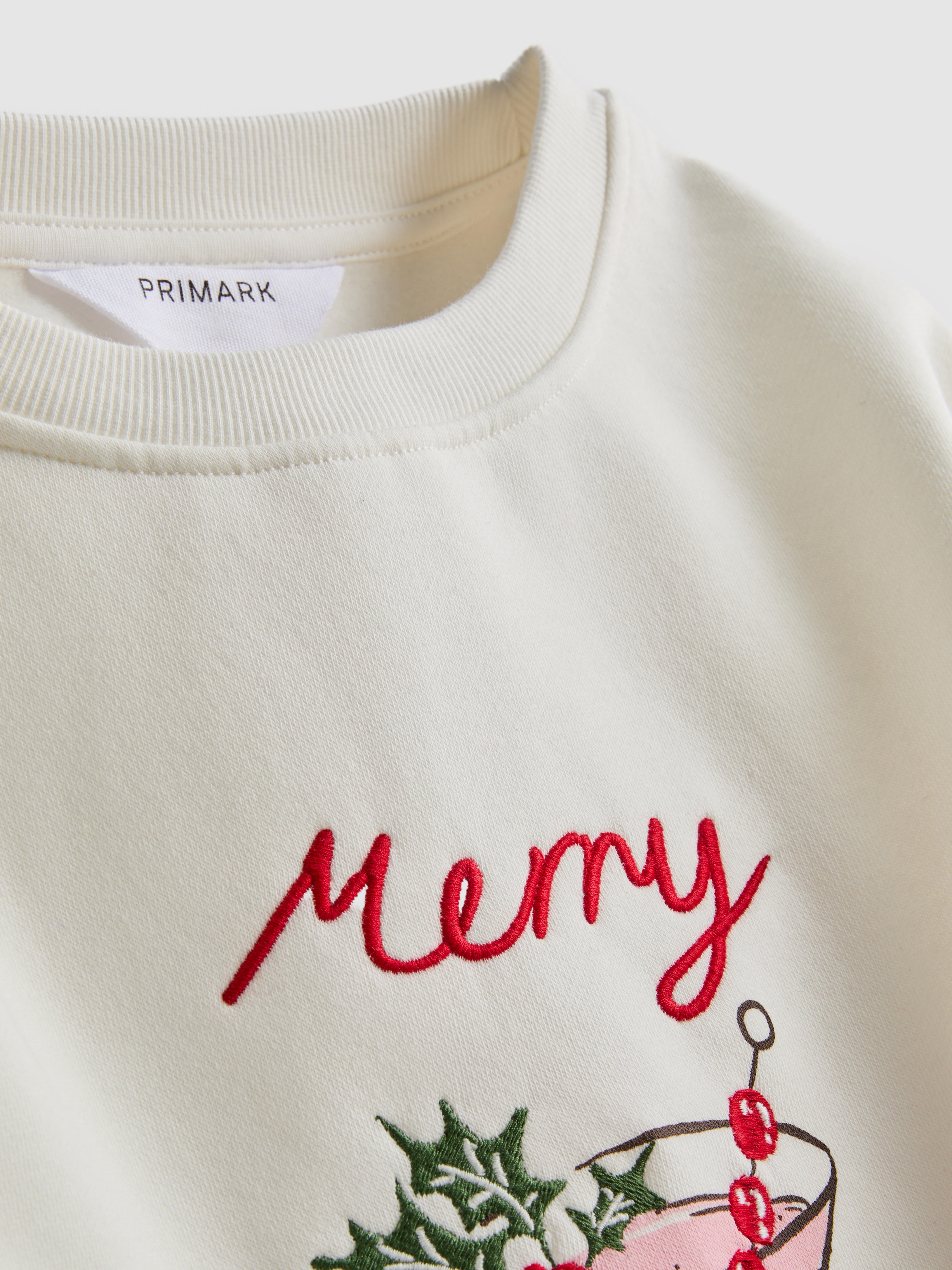 Graphic Christmas Sweatshirt
