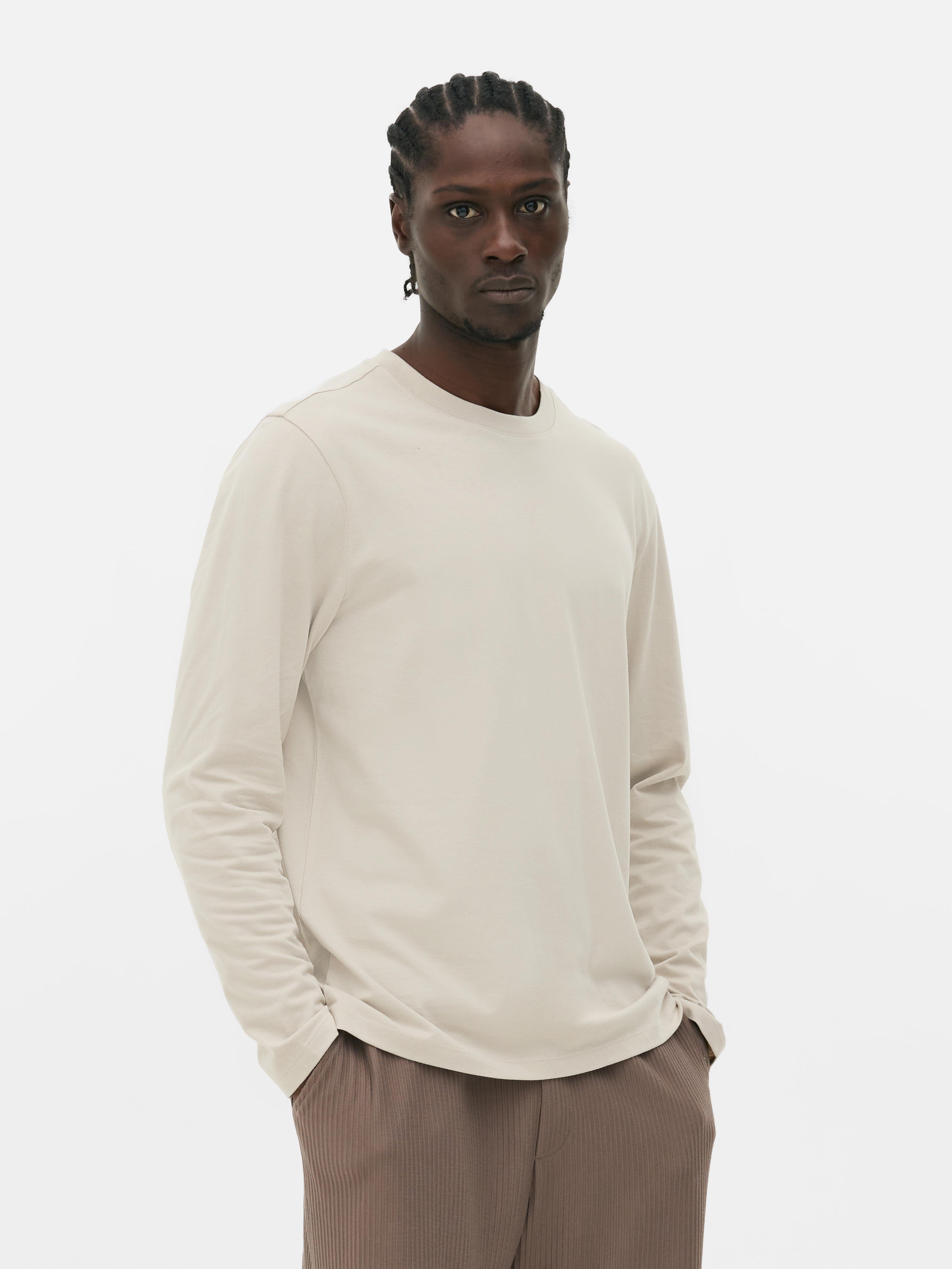 Essential Long Sleeve T-Shirt