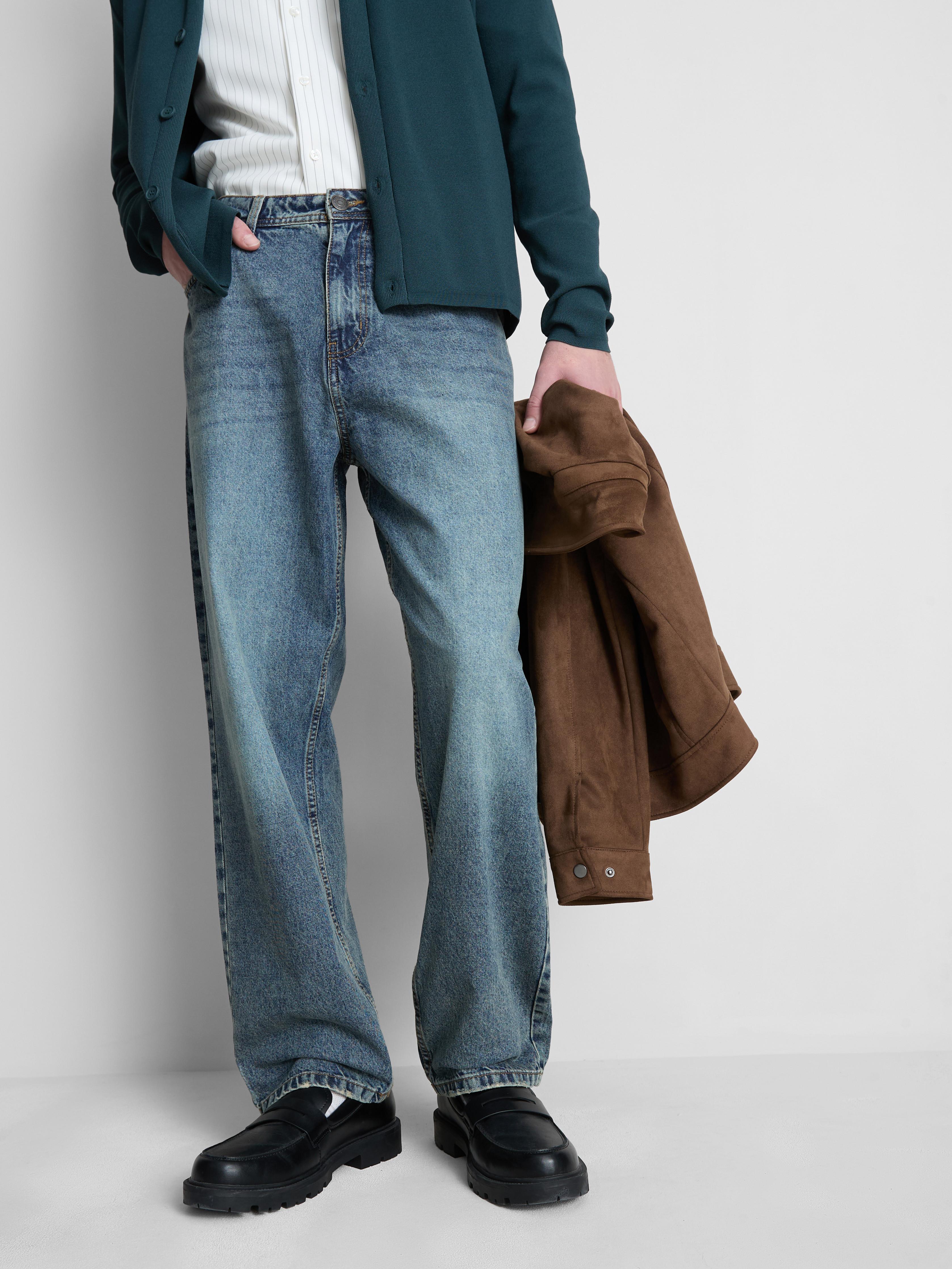 Mid-Rise Relaxed Straight Leg Jeans