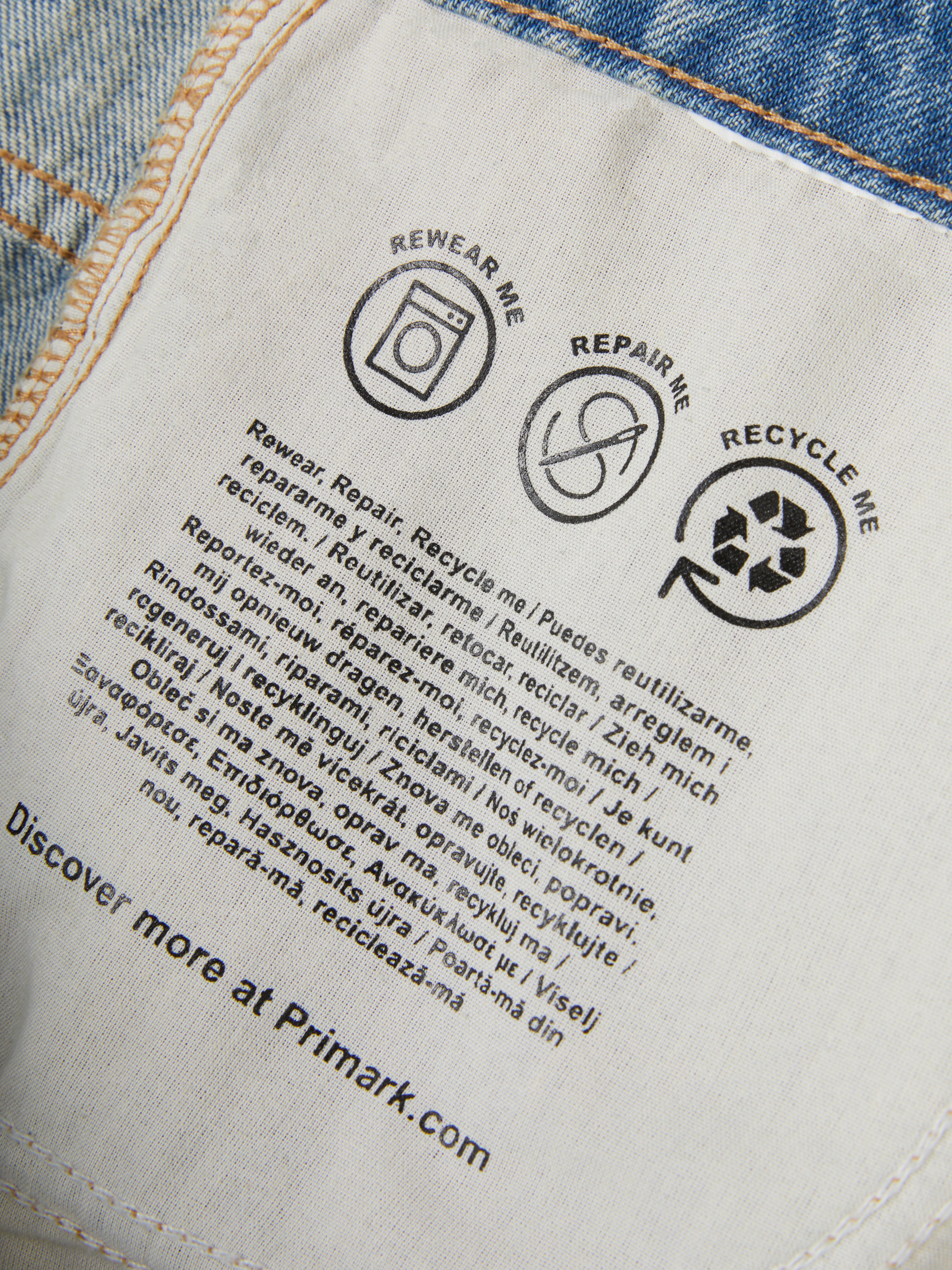 Mid-Rise Baggy Jeans