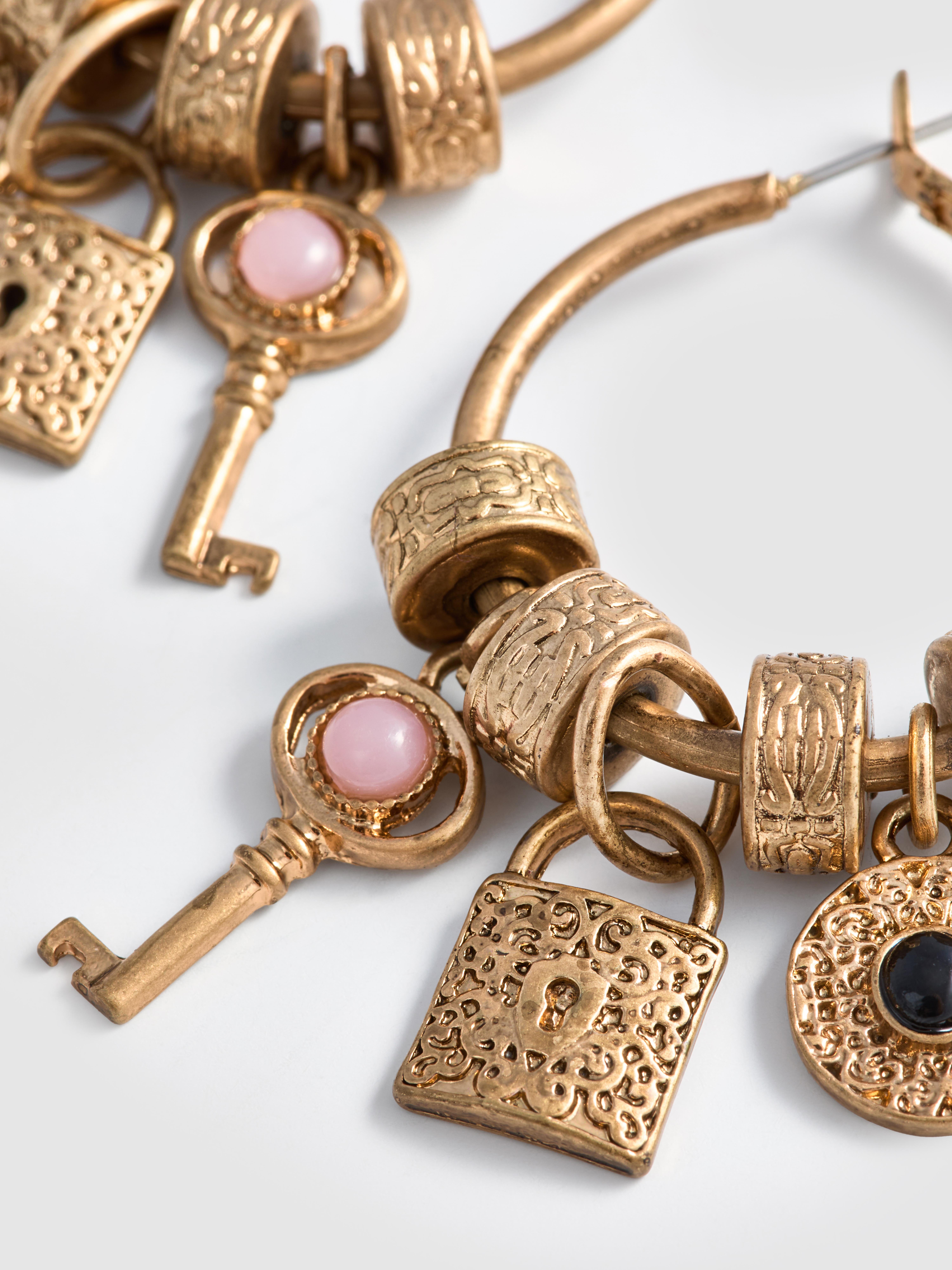 Paula Echevarría Vintage Charm Hoop Earrings