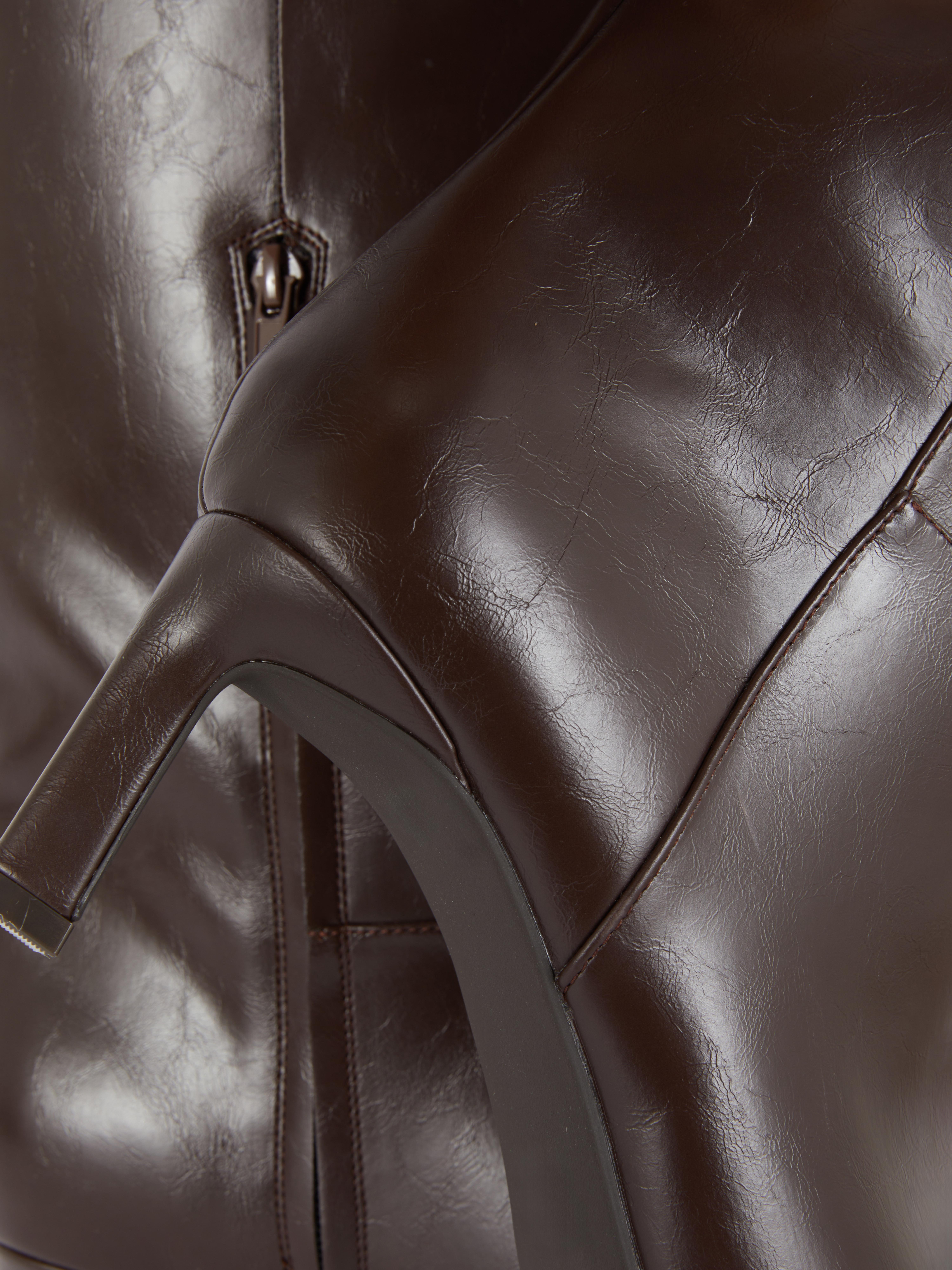 Paula Echevarría Knee High Heeled Boots