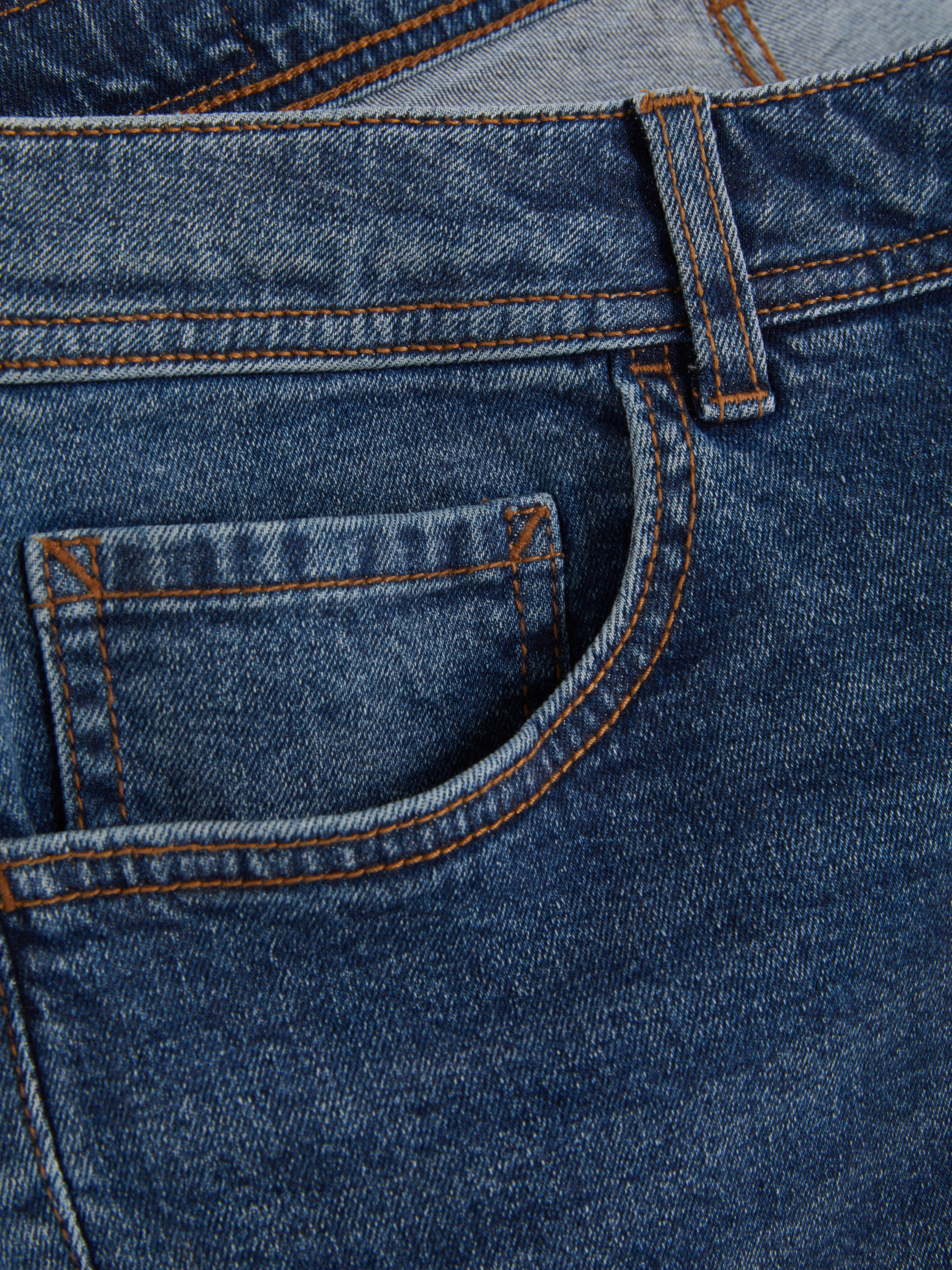 Mid-Rise Straight-Leg Jeans