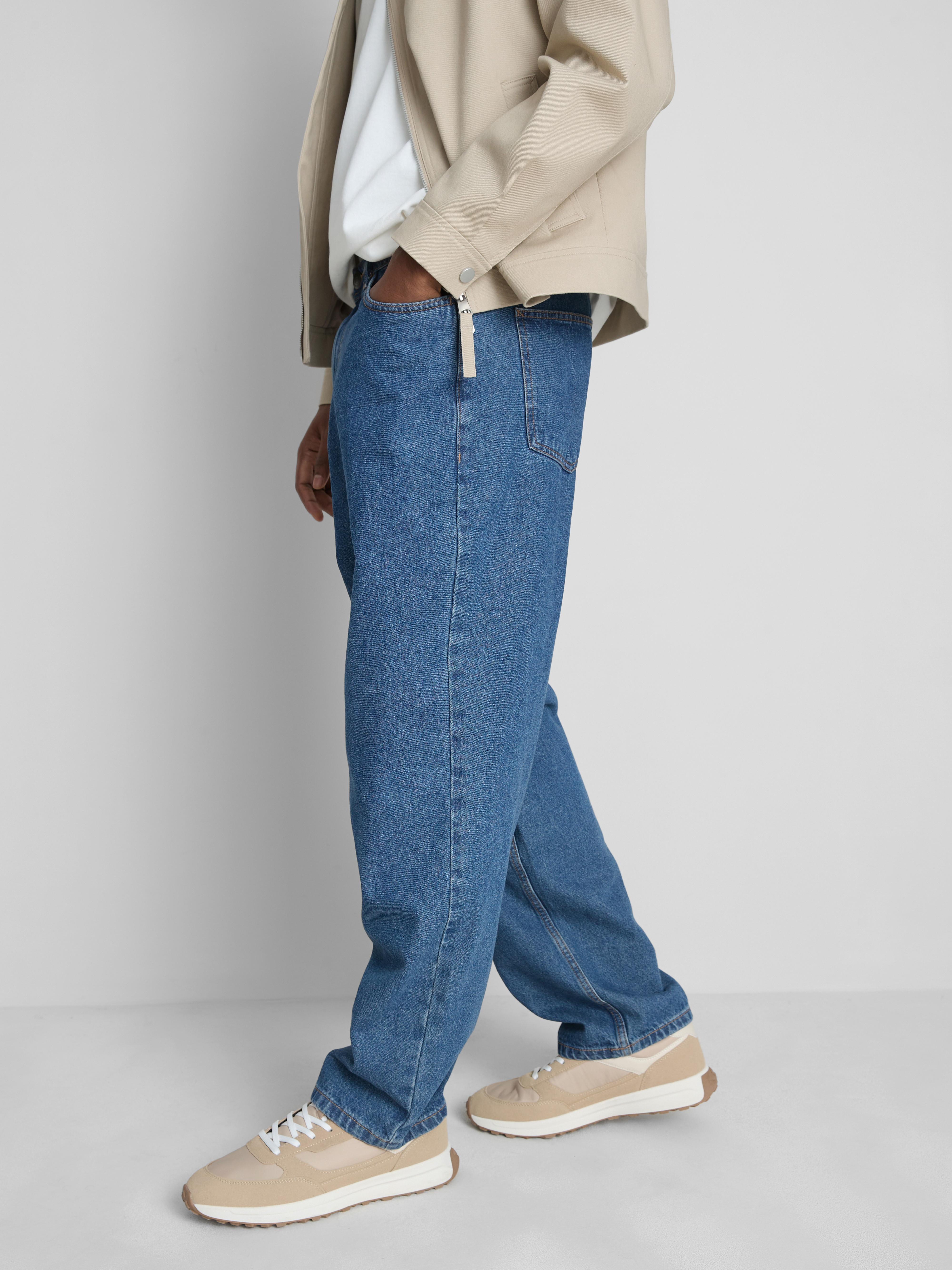 Mid-Rise Relaxed Jeans