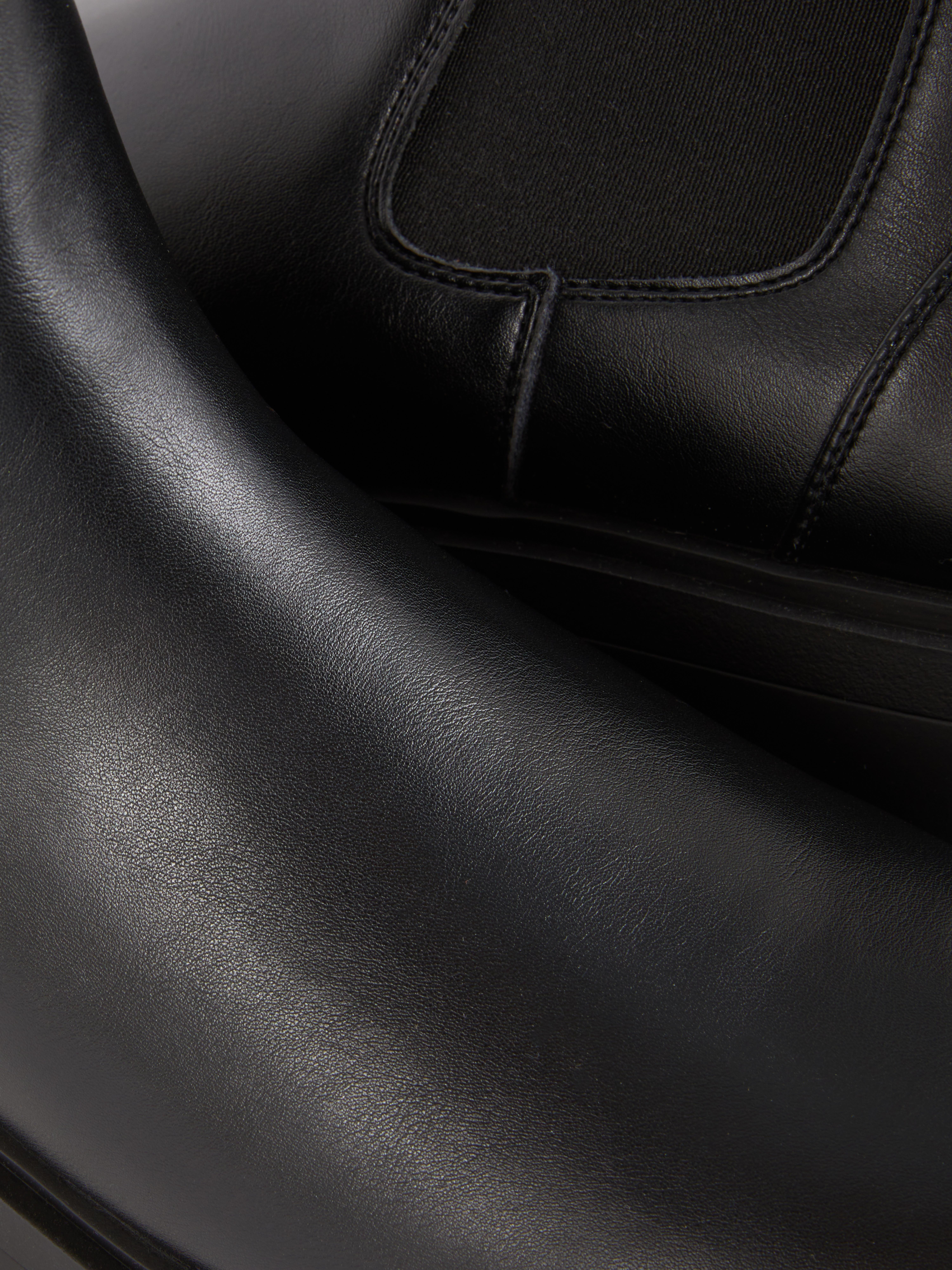 Chunky Chelsea Boots