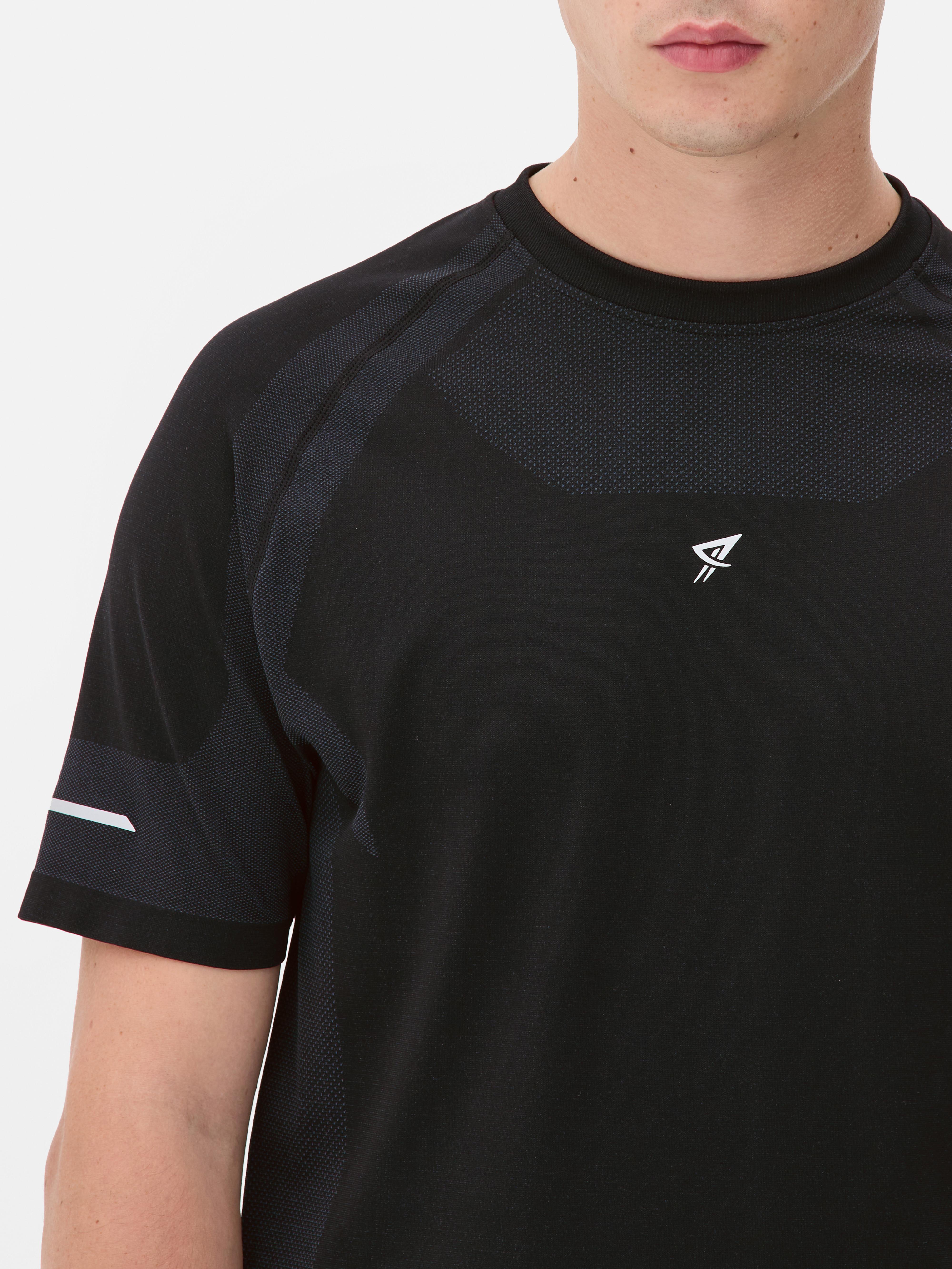 Seamless Short Sleeve Performance T-Shirt