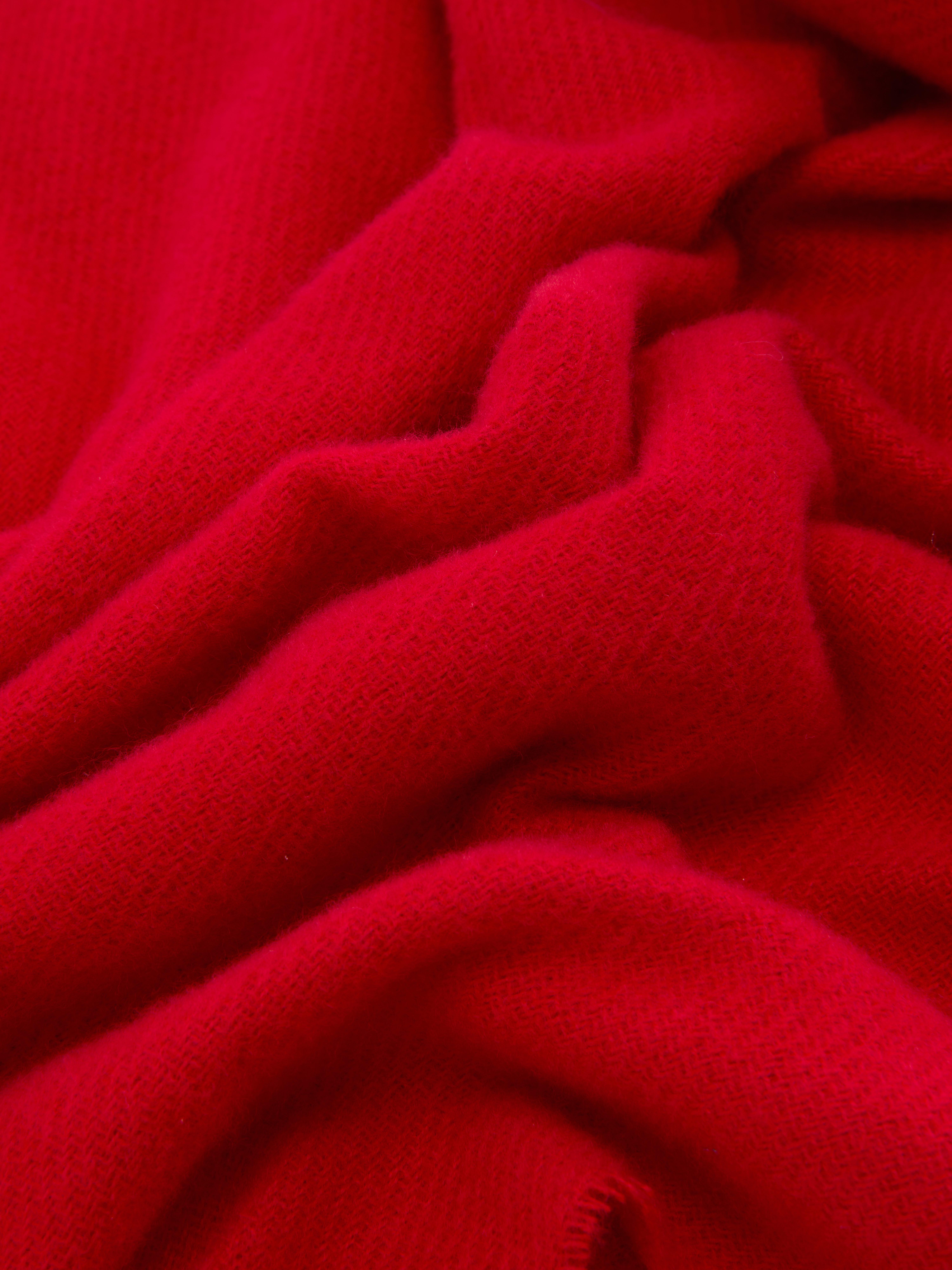 Essential Tassel Scarf