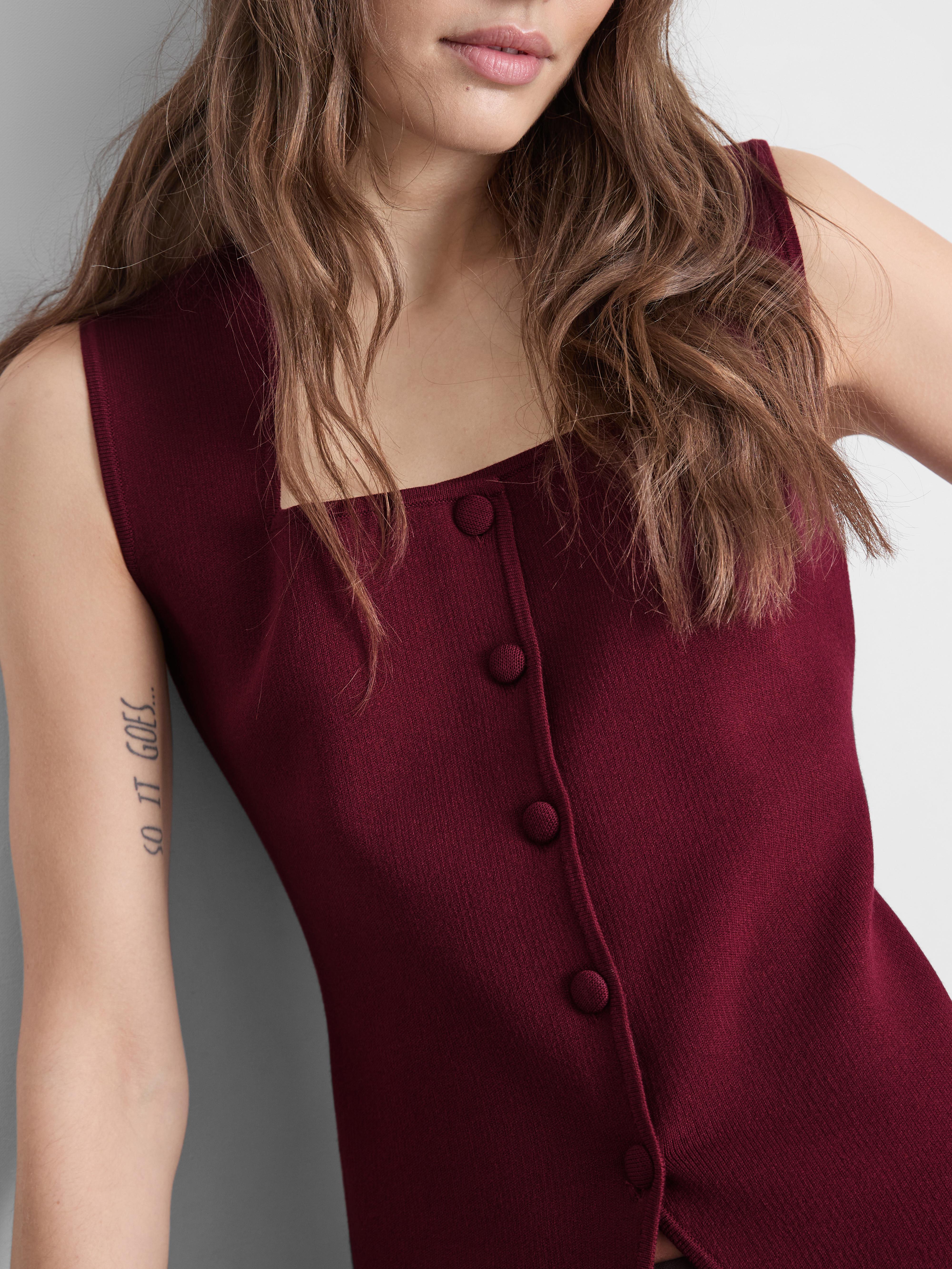 Sculpted Square Neck Waistcoat