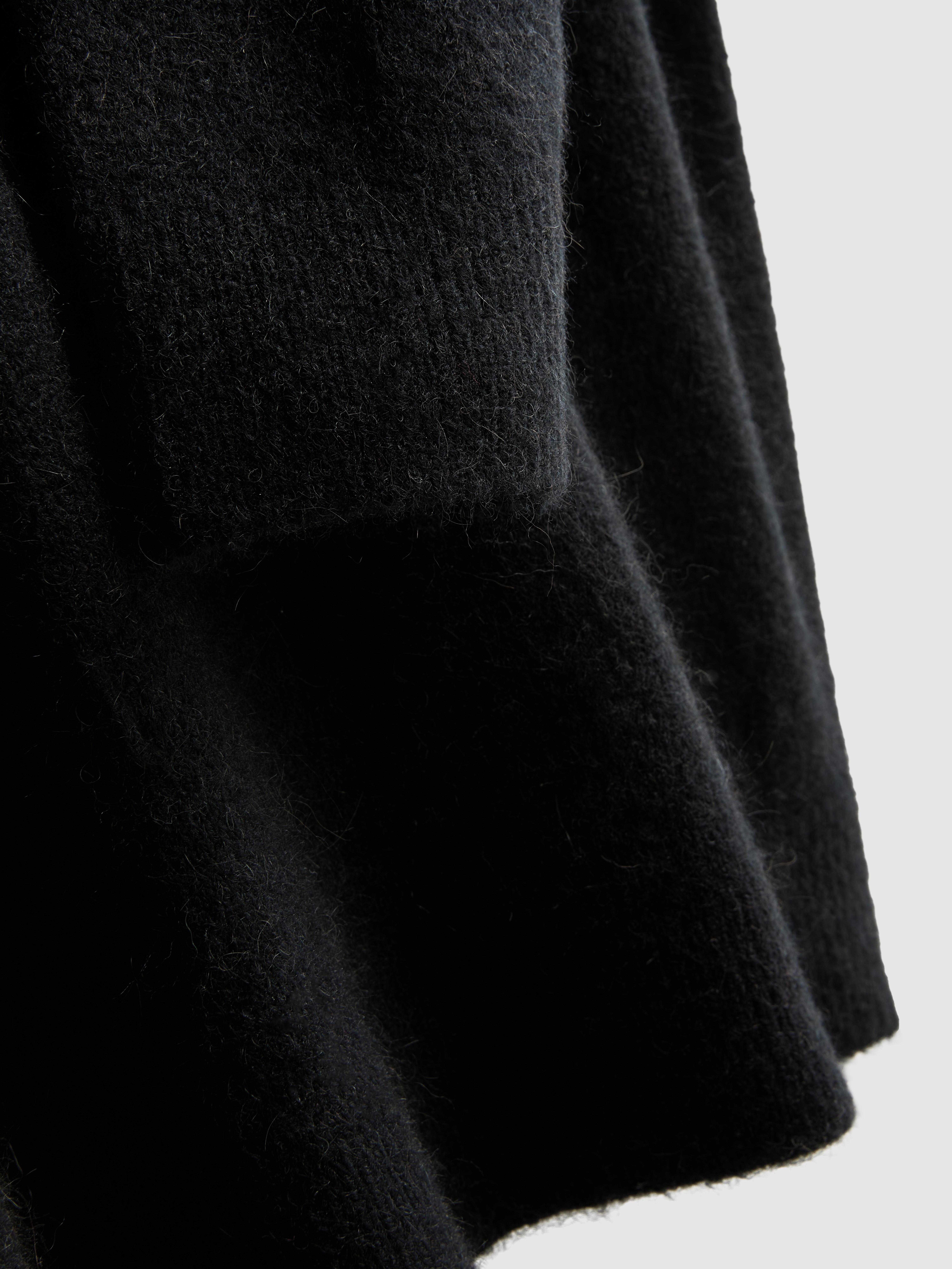 Pullover Round Neck Sweater