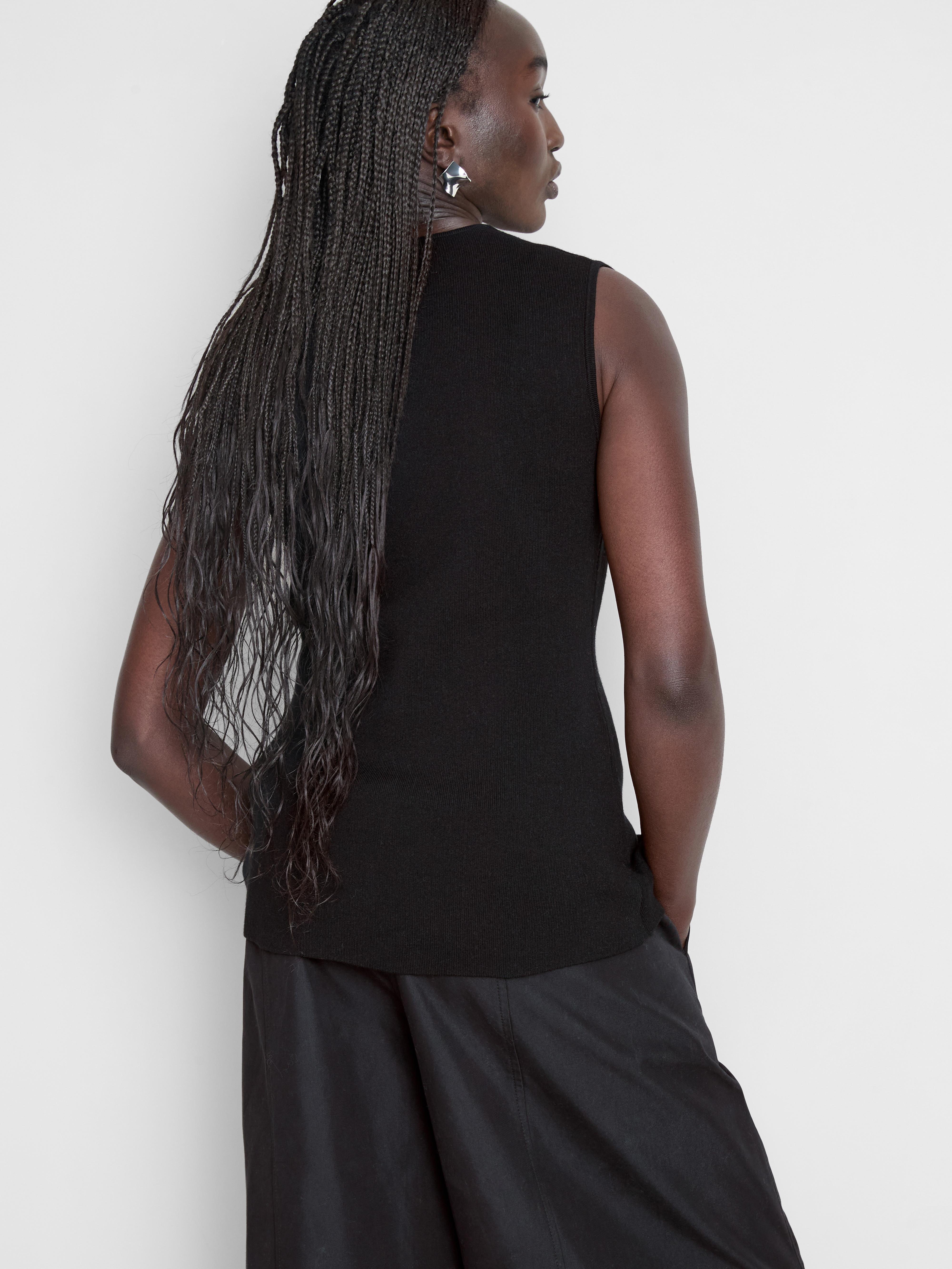 Sculpted Square Neck Waistcoat