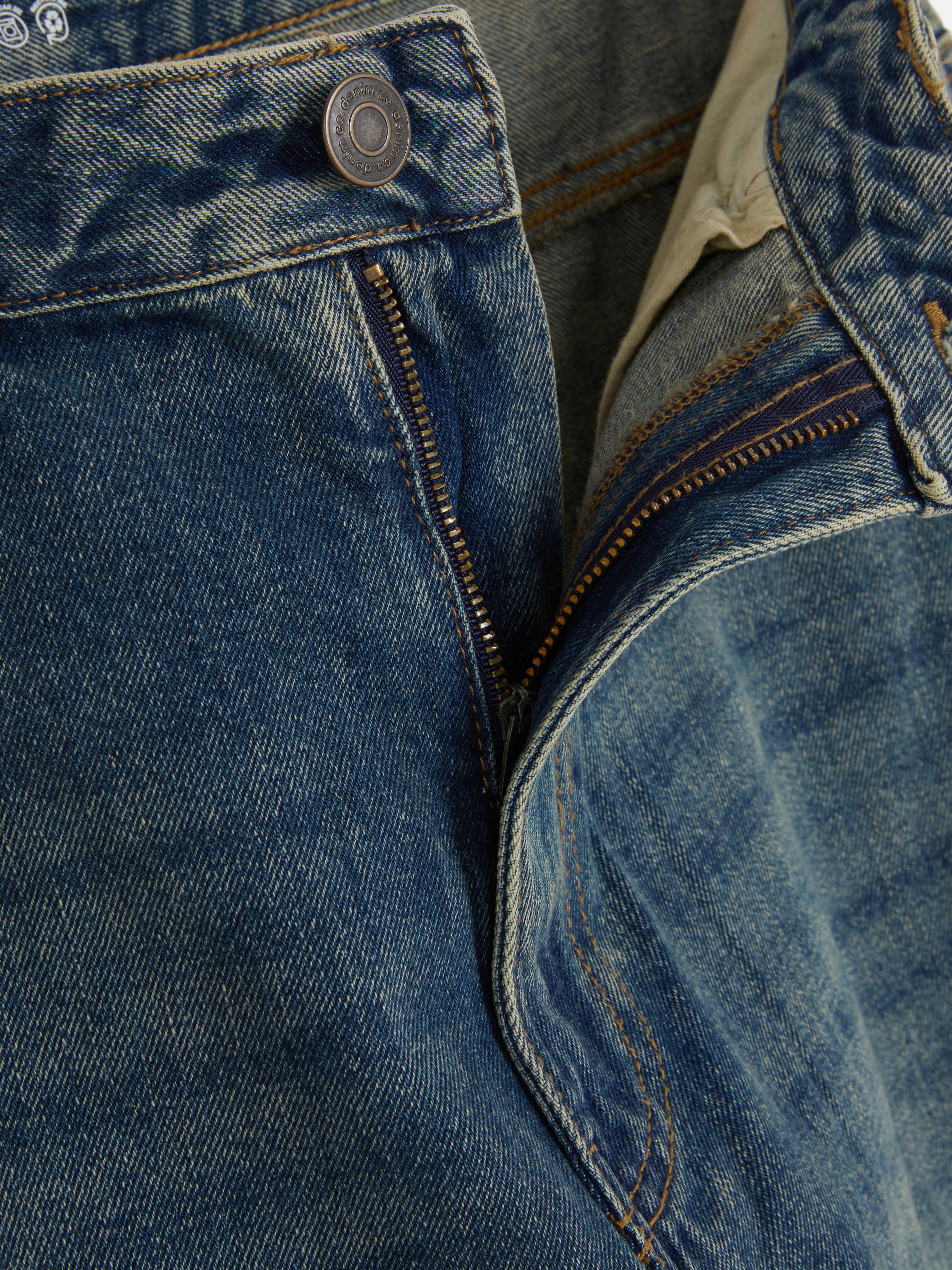 Low-Rise Barrel Leg Jeans