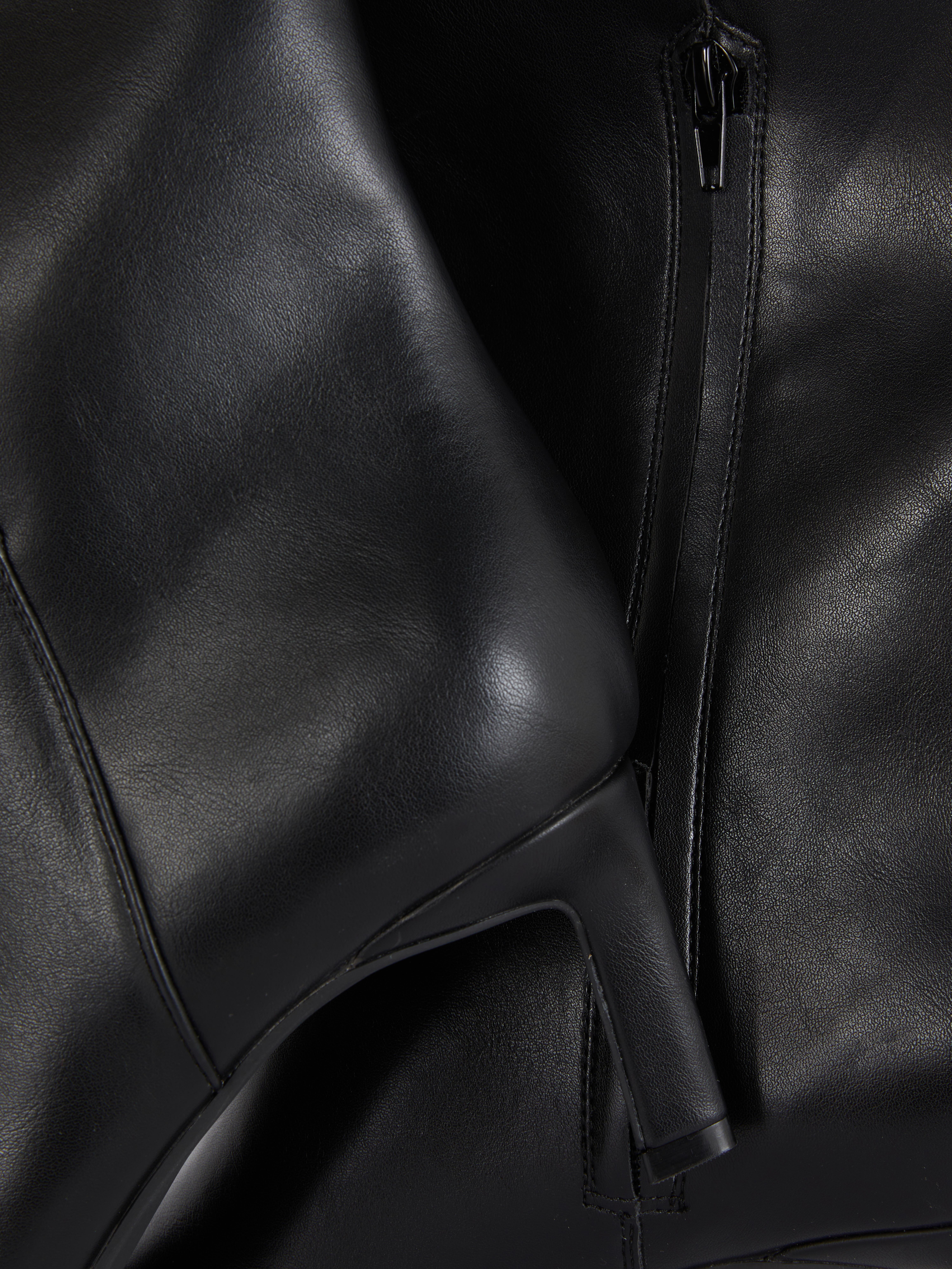 Paula Echevarría Knee High Heeled Boots