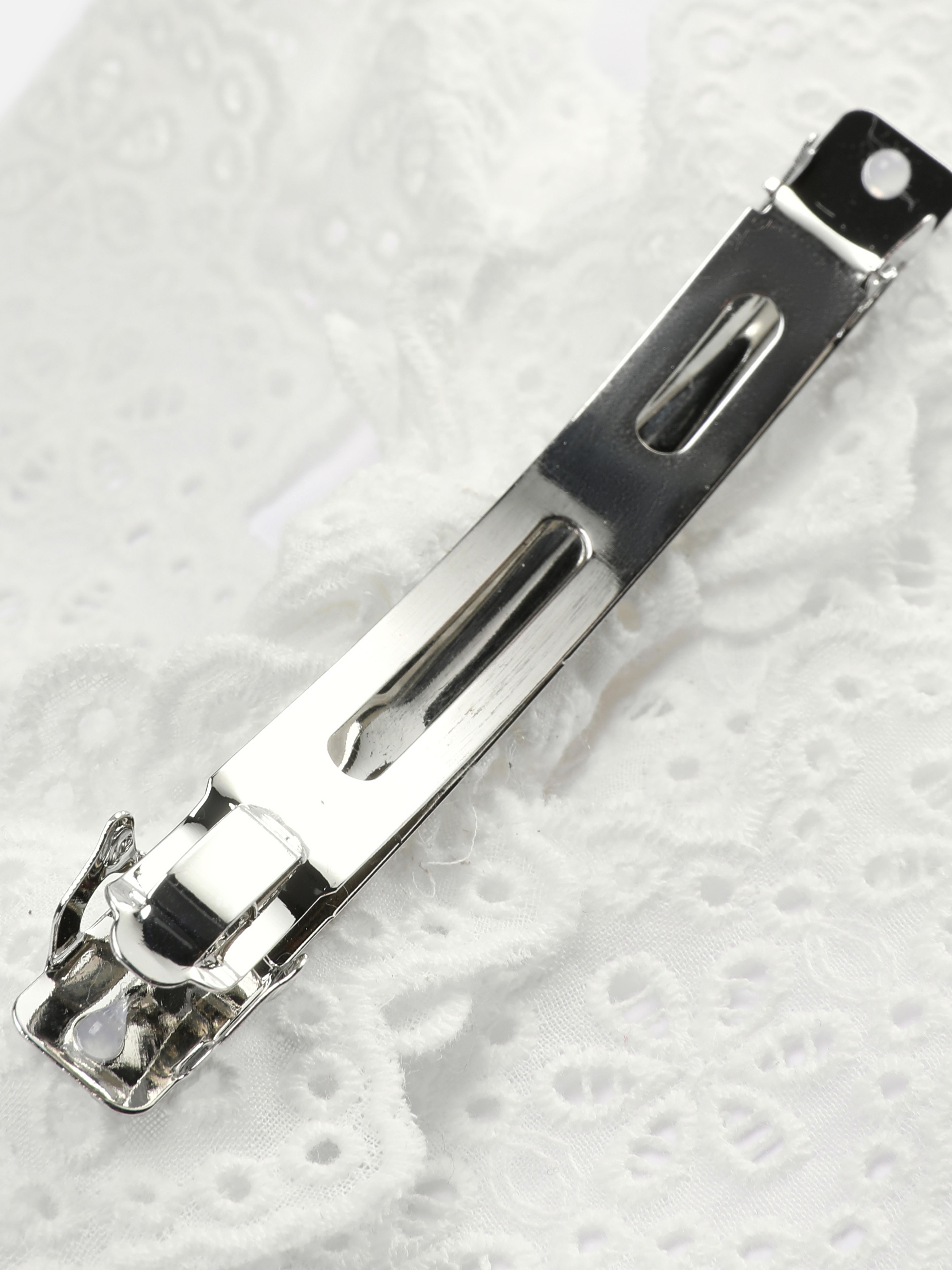 Eyelet Bow Hair Clip