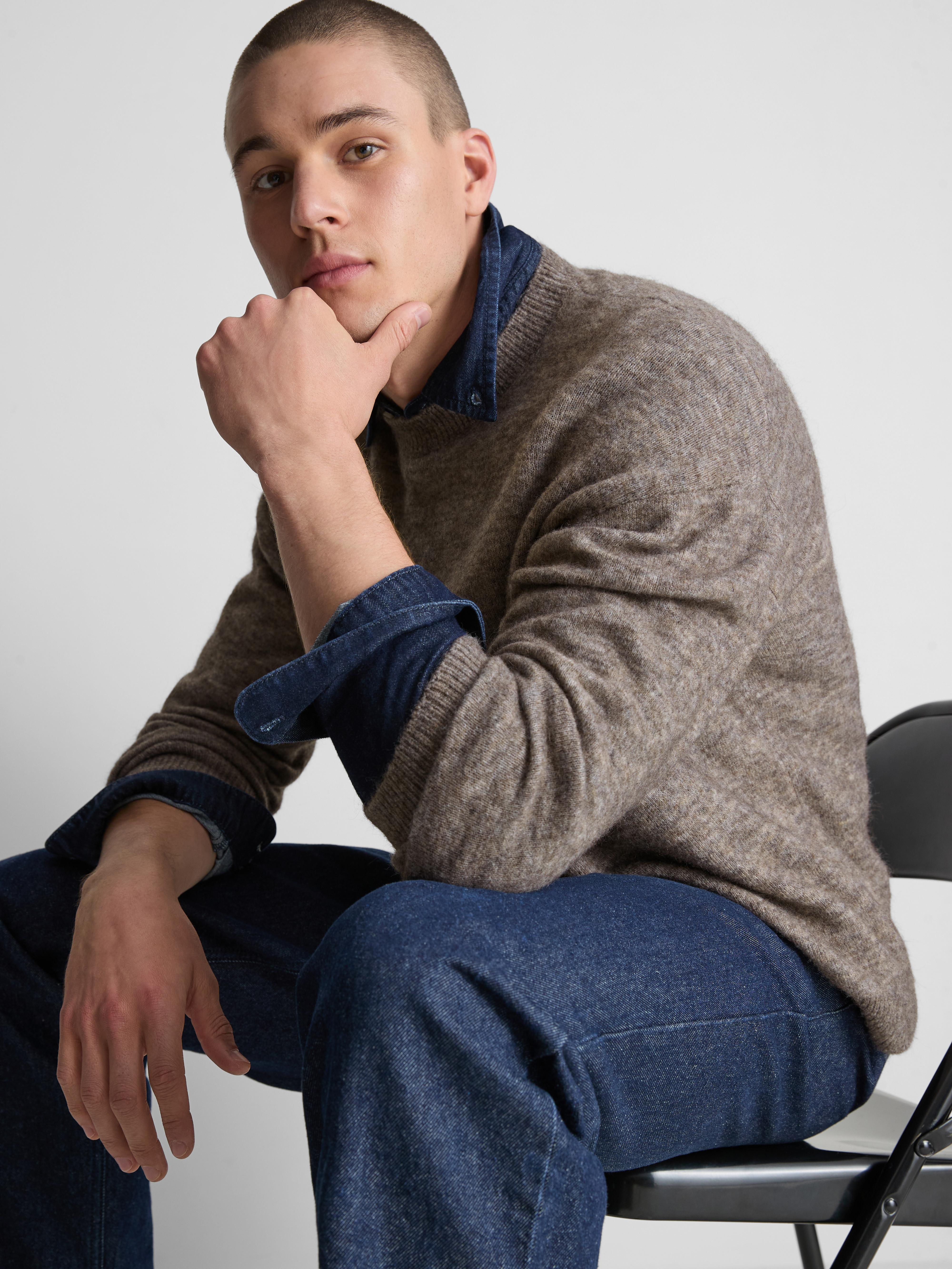 Pullover Round Neck Sweater