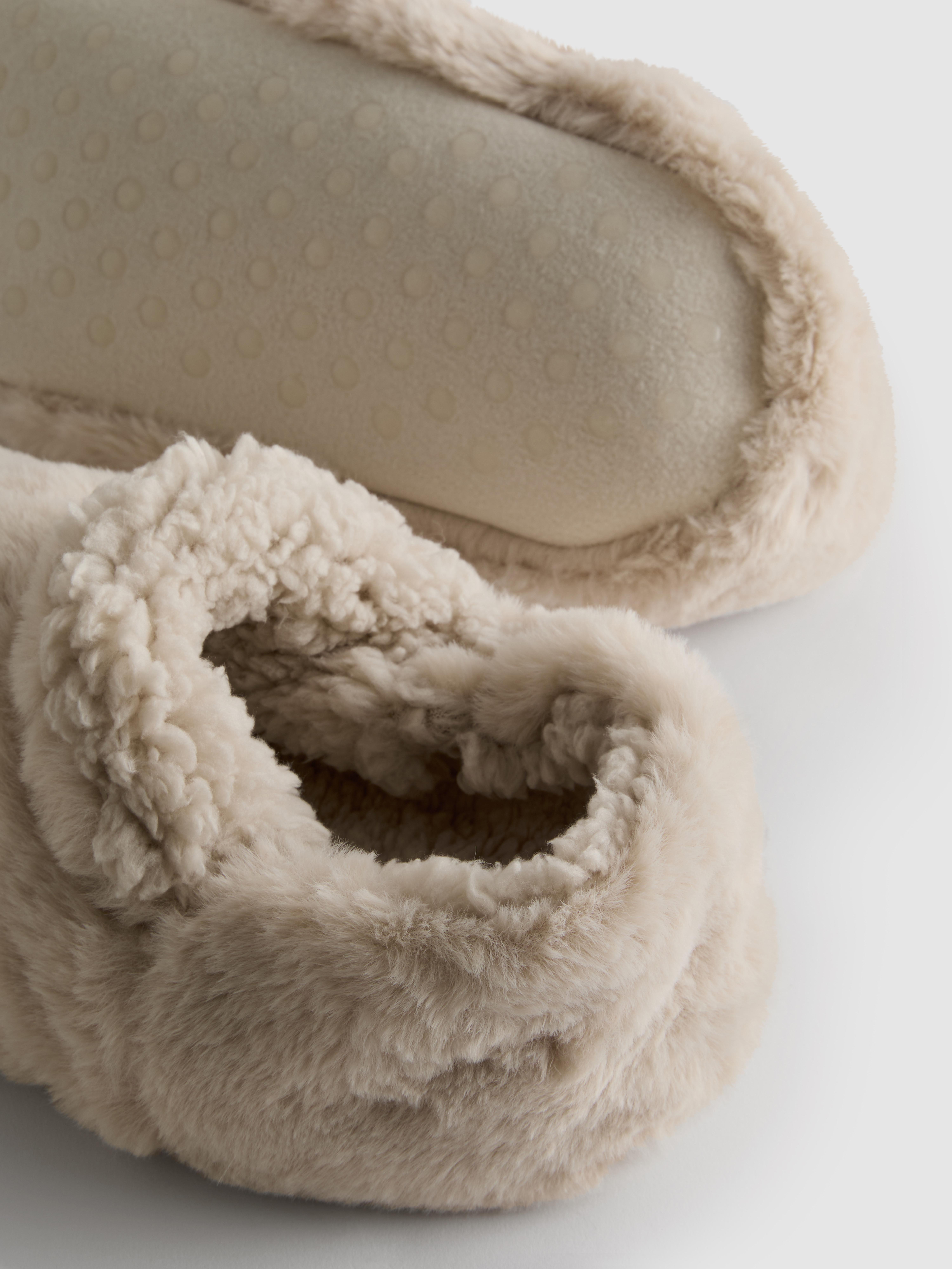 1pk Faux Fur Bootie Slippers