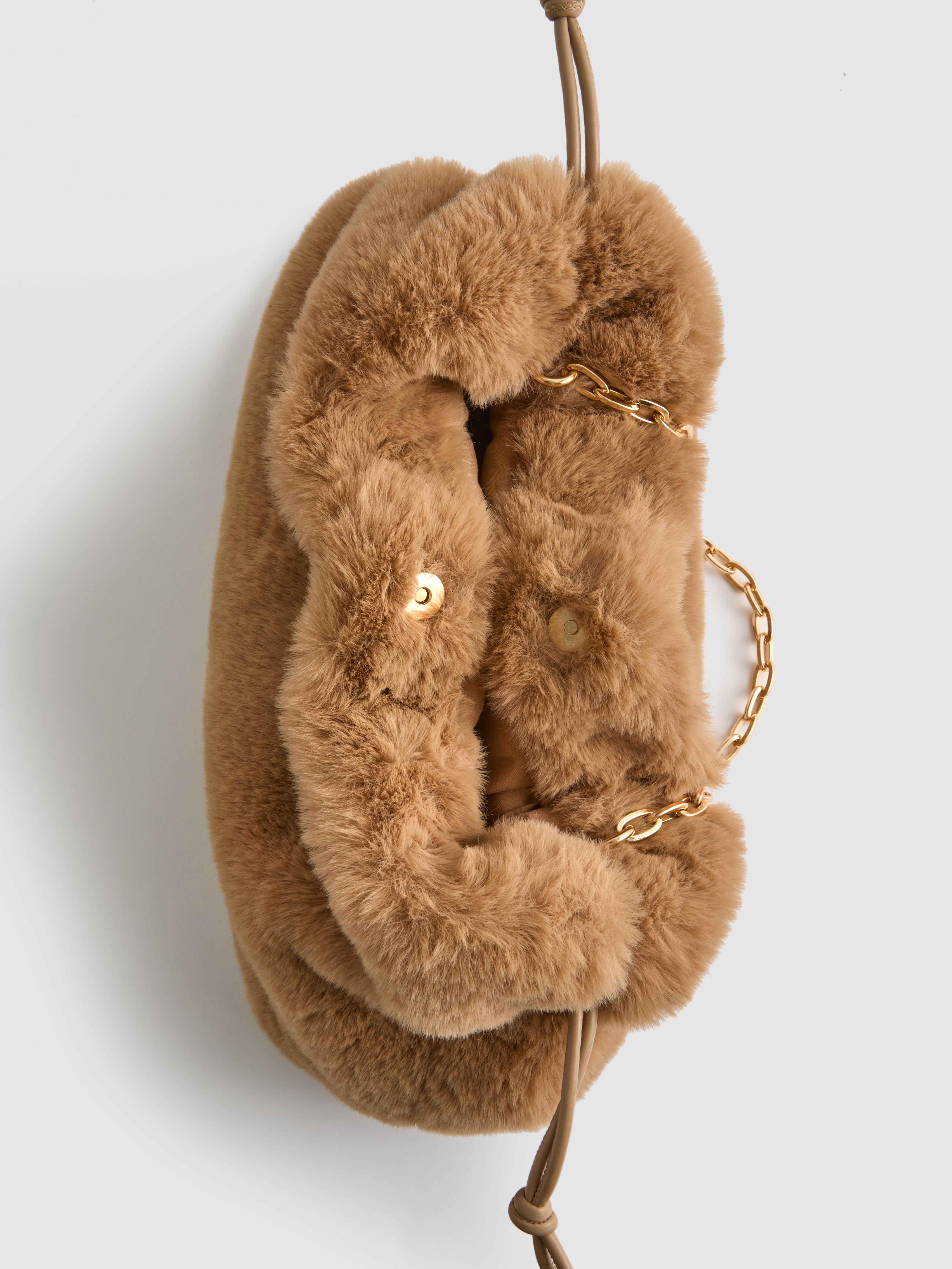 Paula Echevarría Faux Fur Pouch