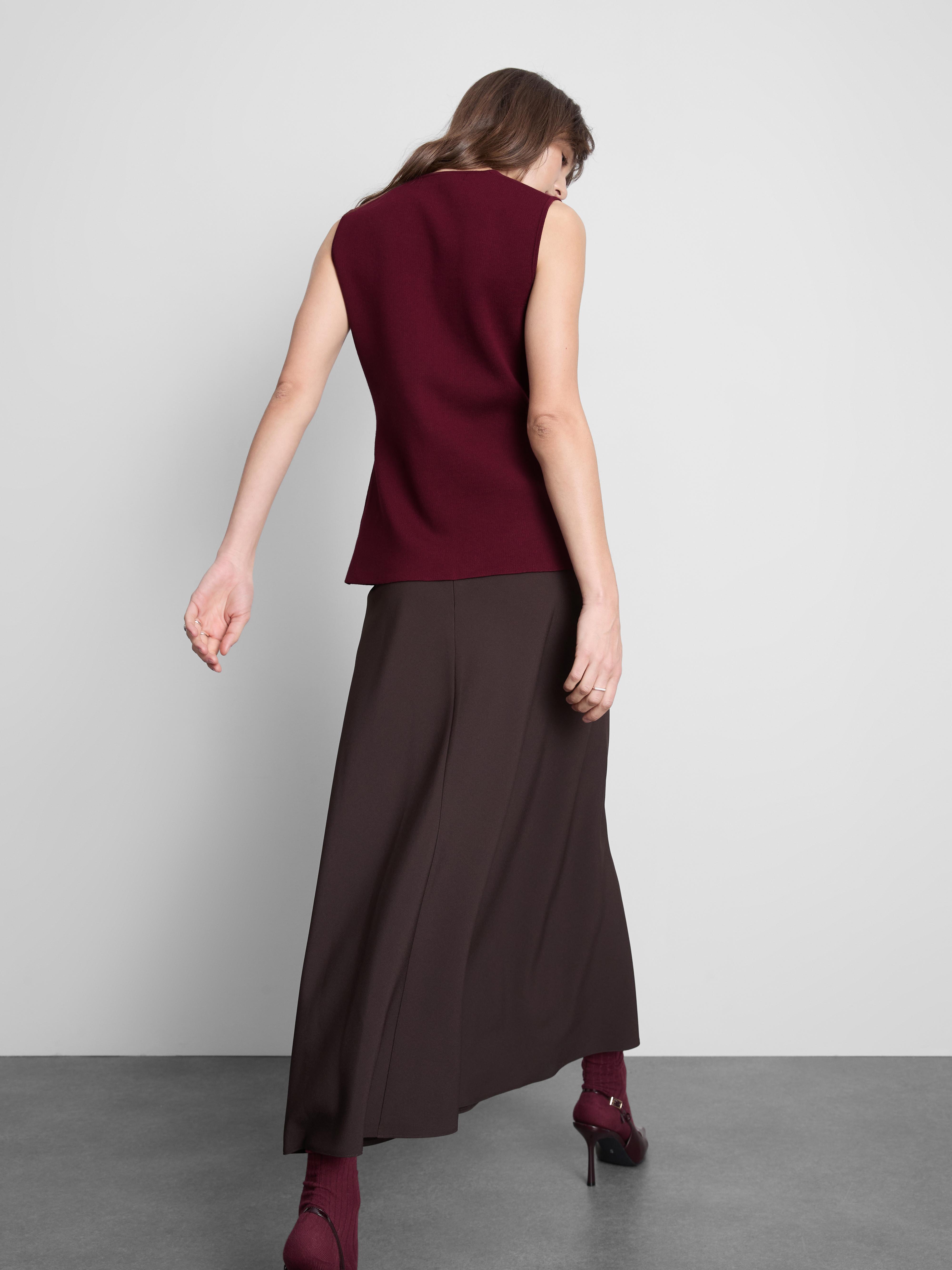 Sculpted Square Neck Waistcoat