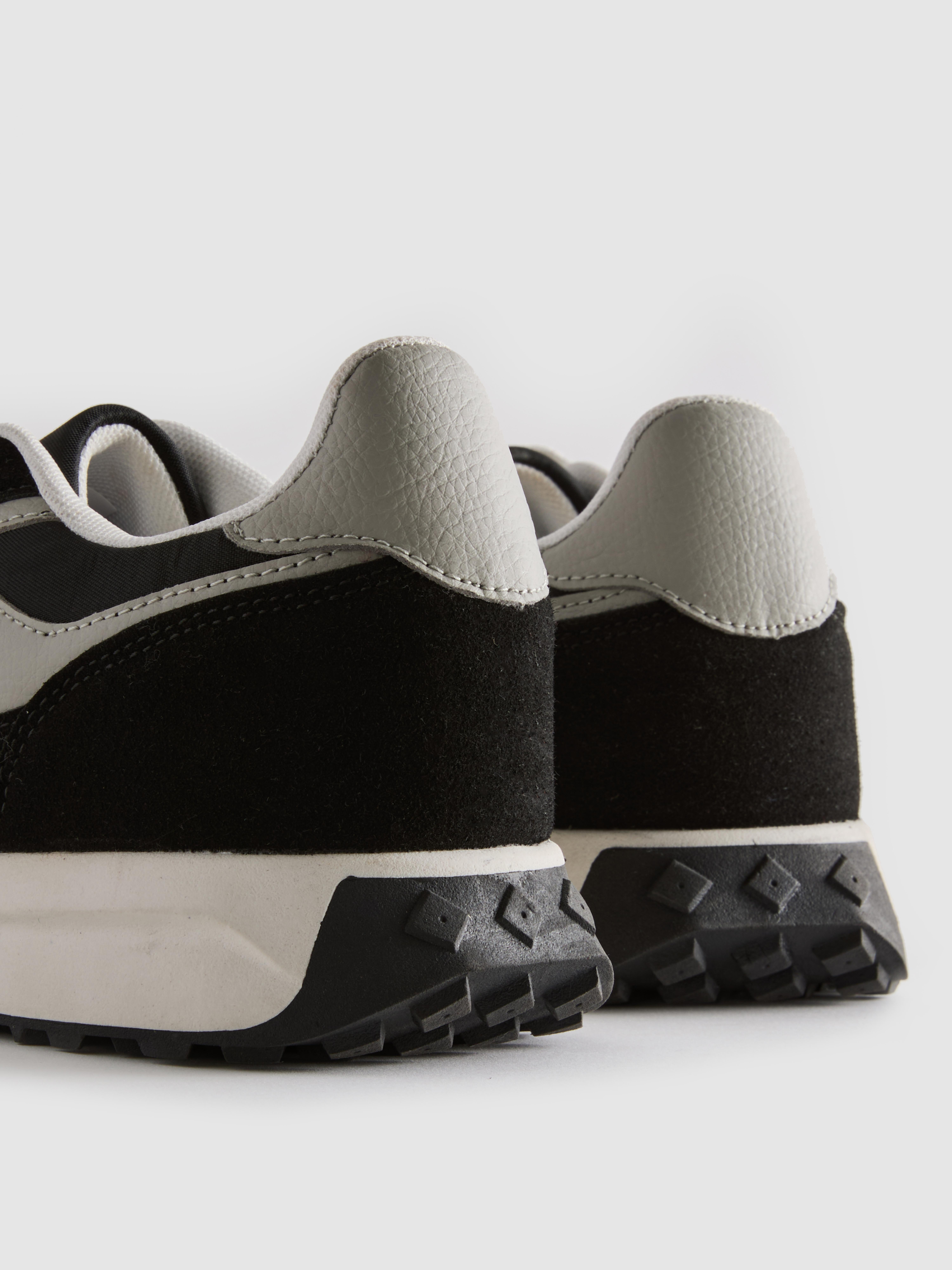 Low-Top Color Block Sneakers