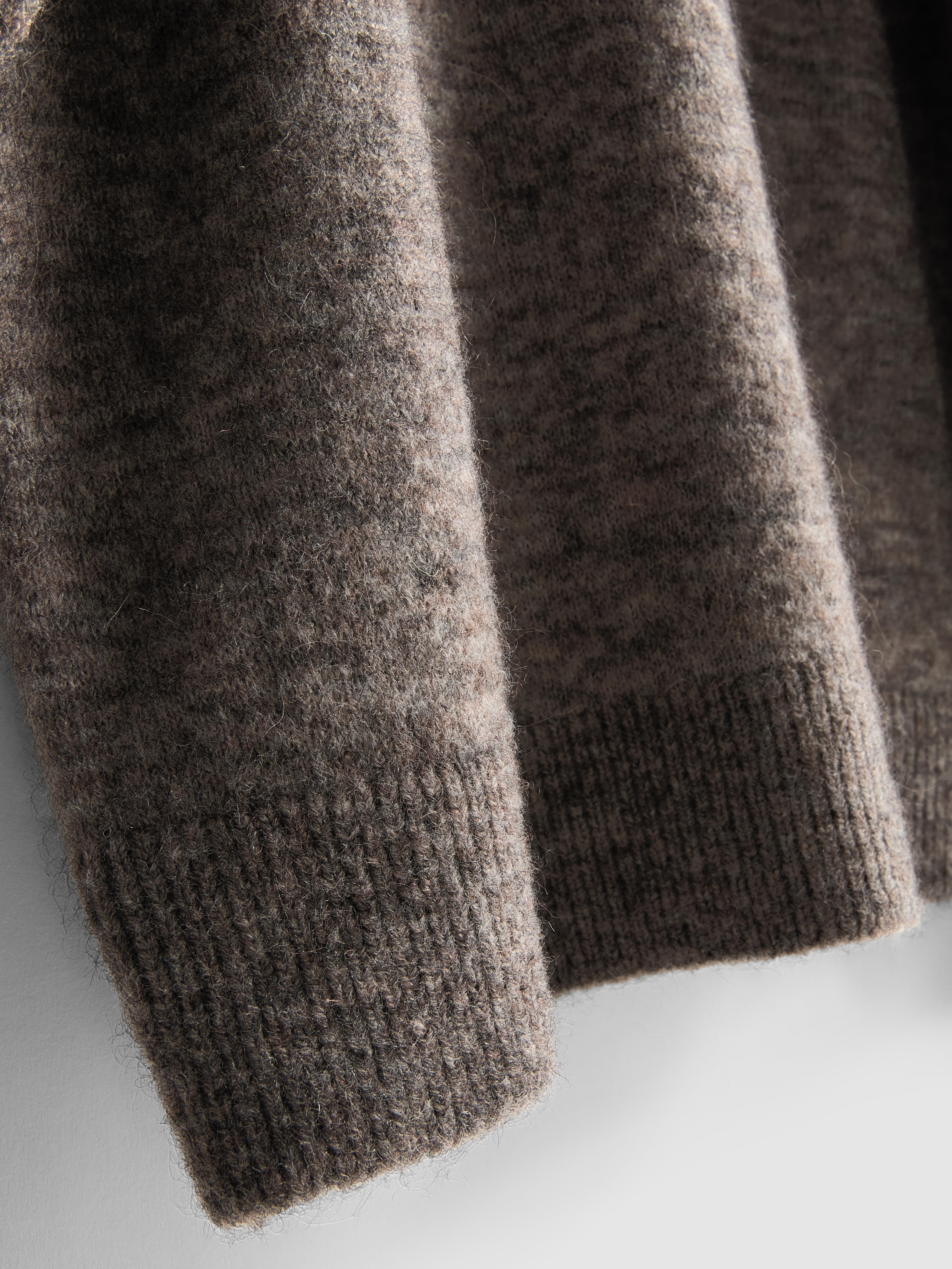 Pullover Round Neck Sweater