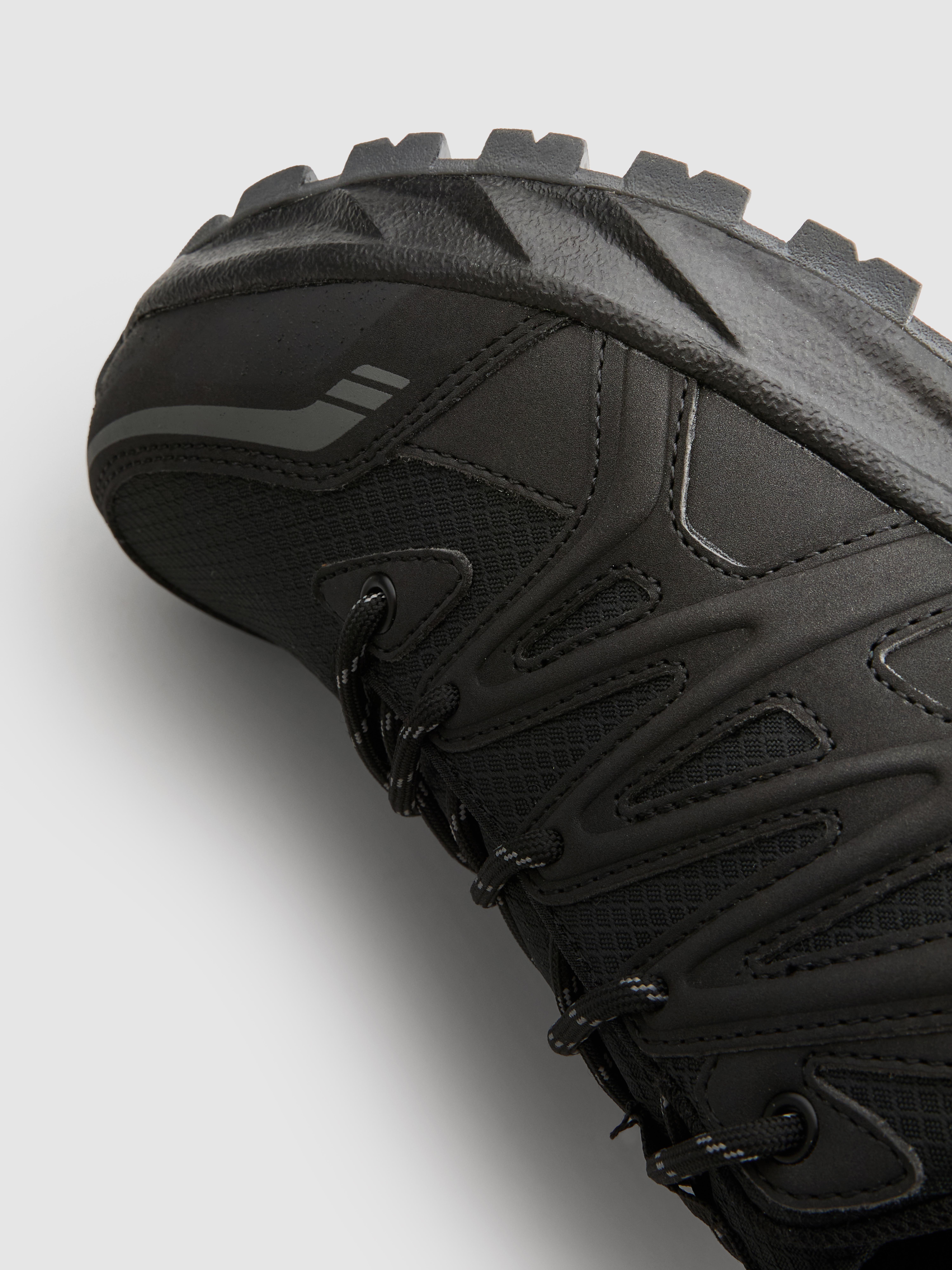 Low-Top Hiking Sneakers