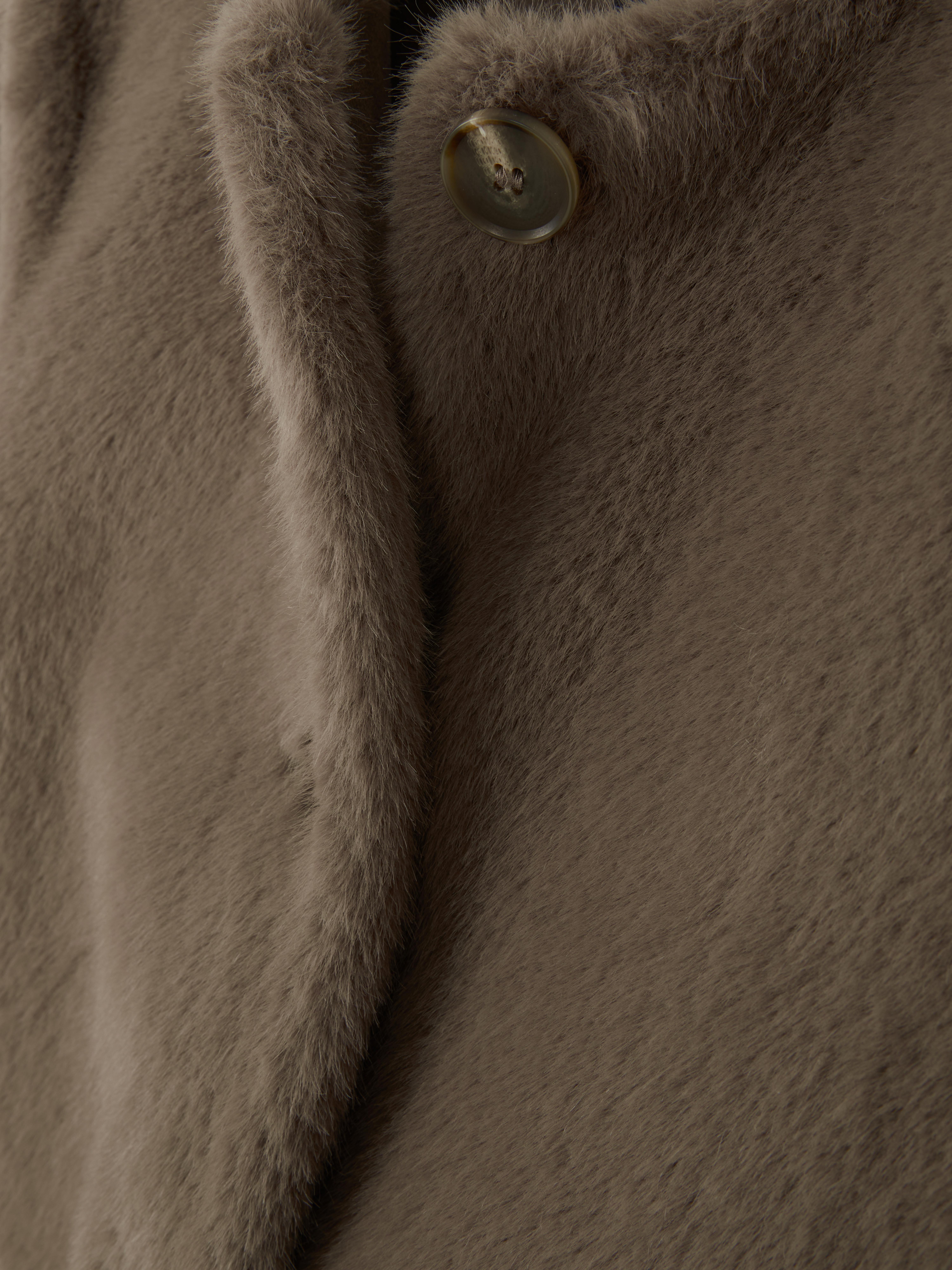 Paula Echevarría Cropped Plush Jacket