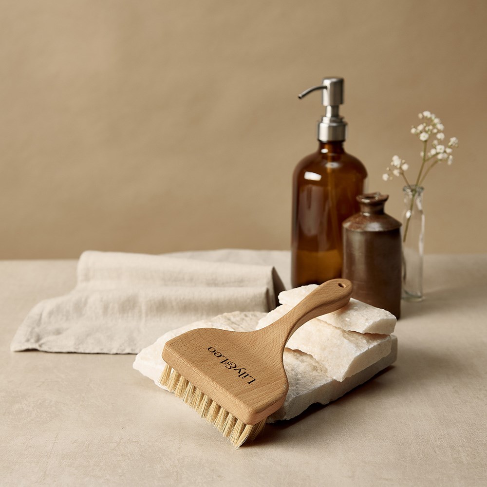 Lily & Leo Luxury Angled Pet Brush