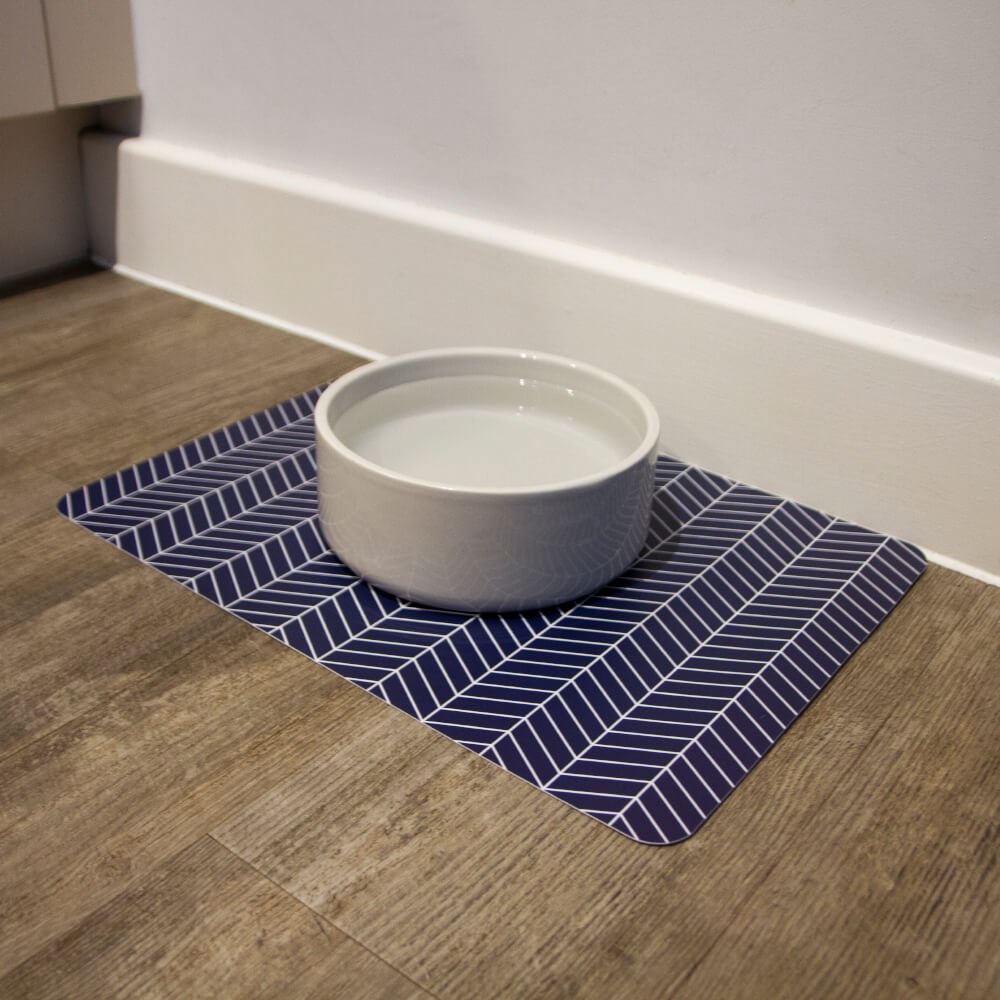 Great & Small Basic Food Pet Mat Blue Zigzag