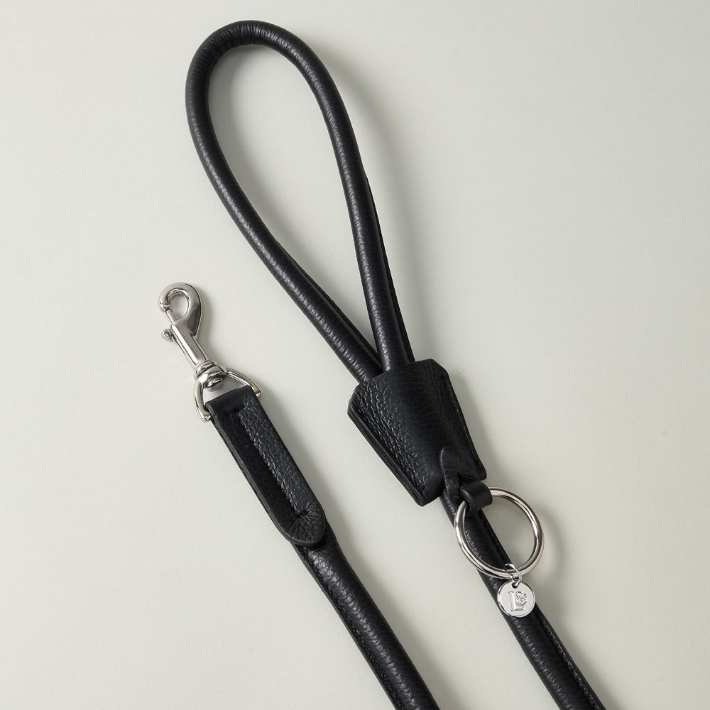 Lily & Leo Leather Rolled Dog Lead Black