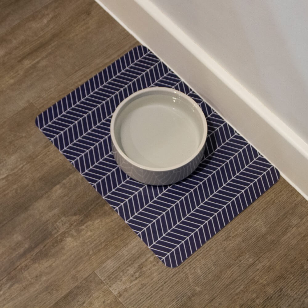 Great & Small Basic Food Pet Mat Blue Zigzag