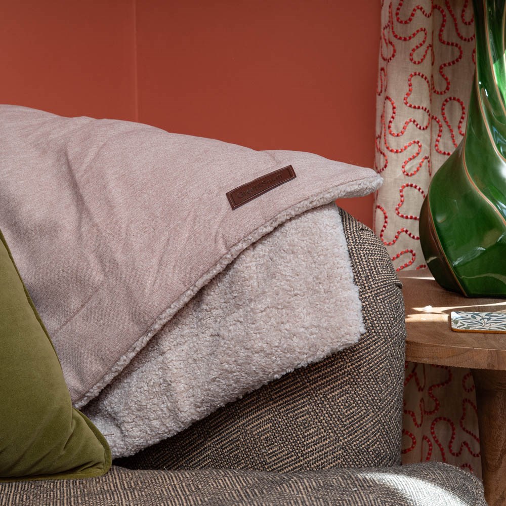 Great & Small Snuggle&Snooze Soft Ivory Pet Blanket