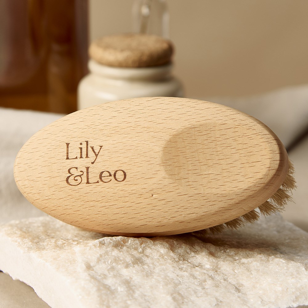 Lily & Leo Luxury Palm Pet Brush