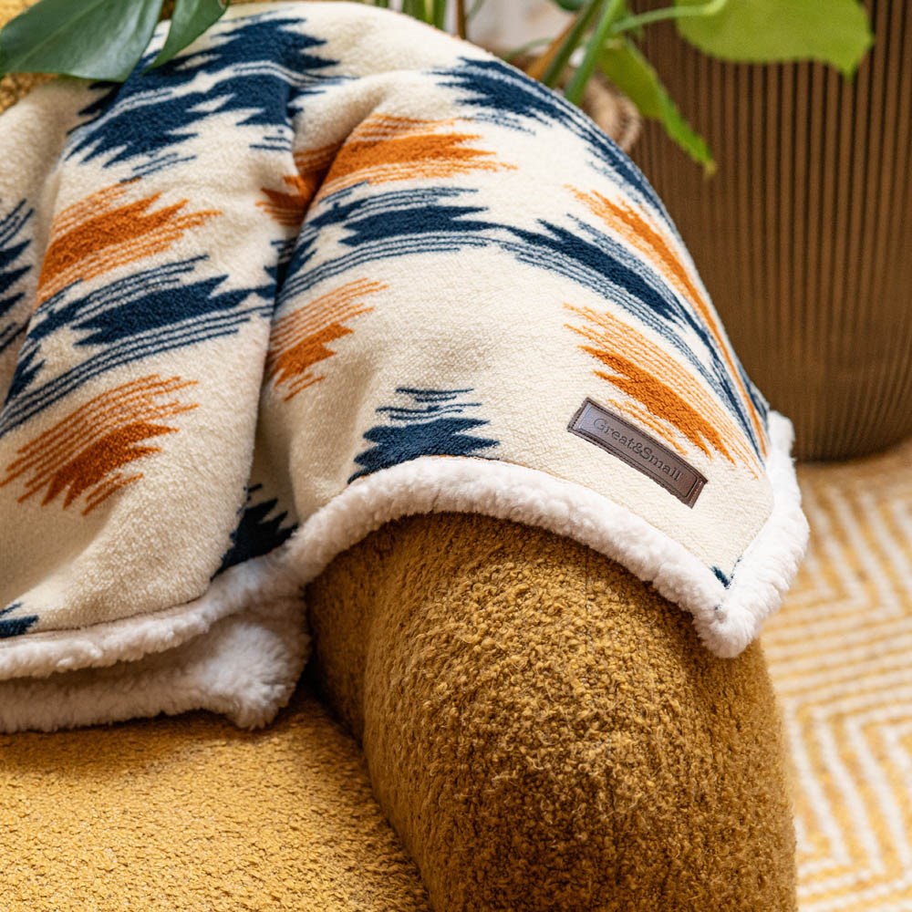 Great & Small Snuggle&Snooze Aztec Print Sherpa Blanket
