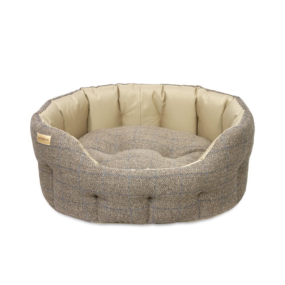Earthbound Traditonal Tweed & Waterproof Round Dog Bed Beige
