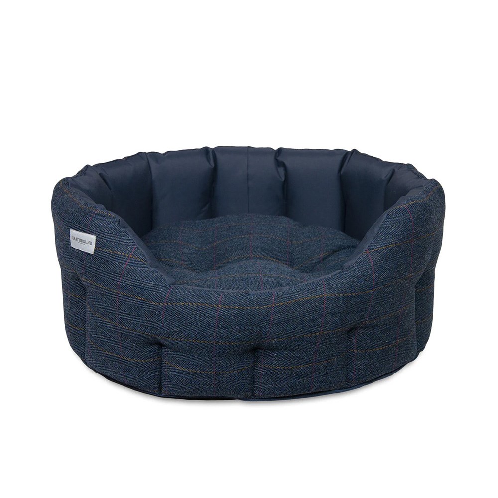 Earthbound Traditonal Tweed & Waterproof Round Dog Bed Midnight Blue