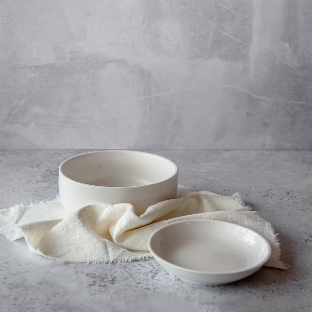 Great & Small Penrose Cream Stoneware Pet Bowl