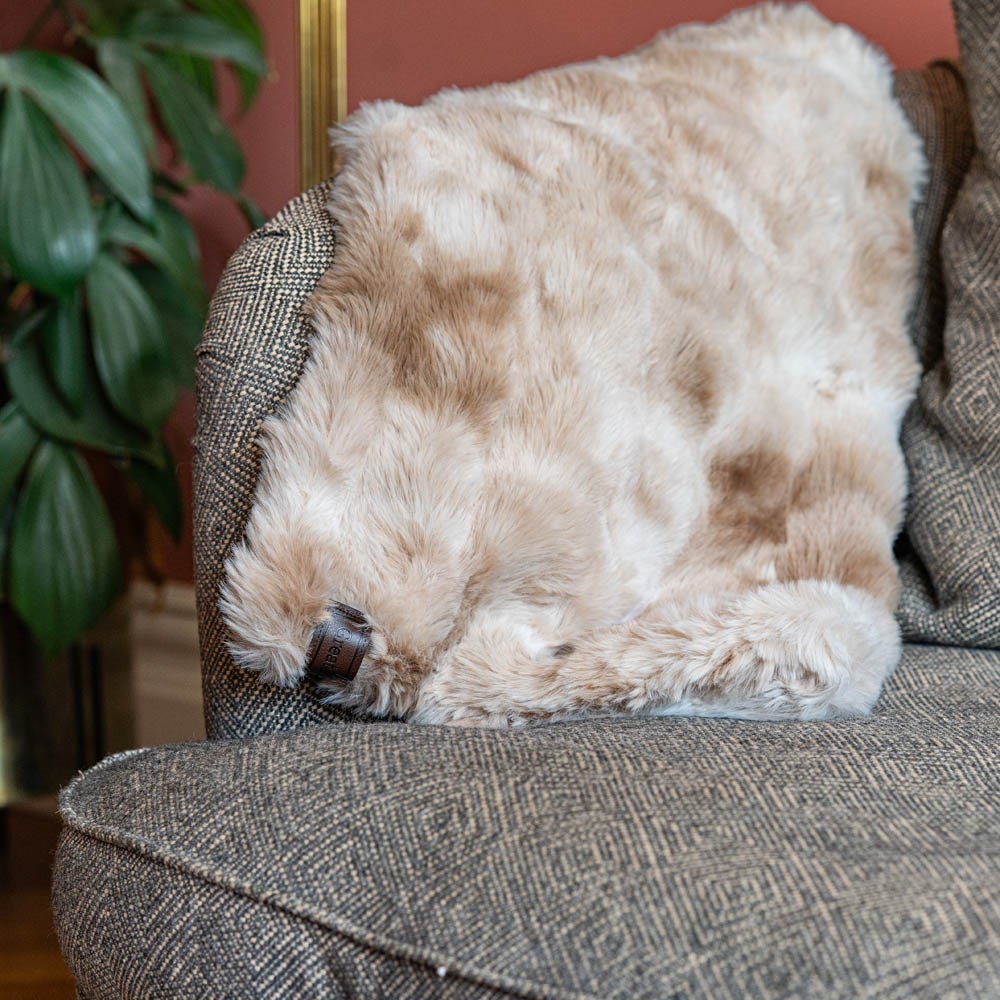 Great & Small Snuggle&Snooze Faux Fur Blanket