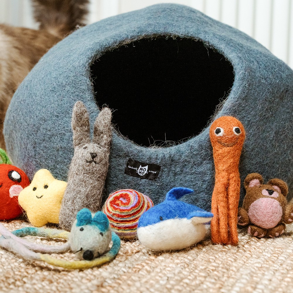 Great & Small MoMo Felt Cave Cat Bed