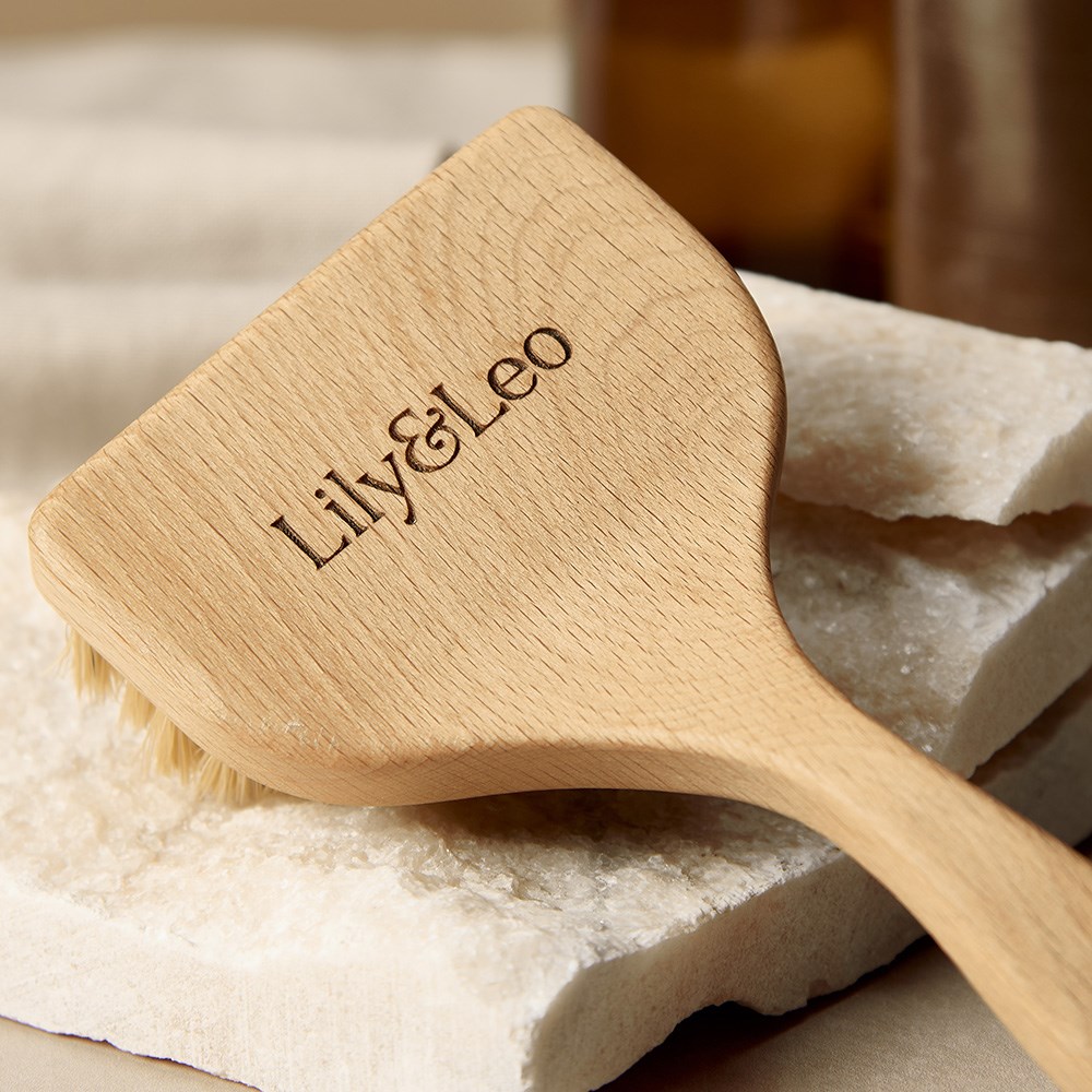 Lily & Leo Luxury Angled Pet Brush