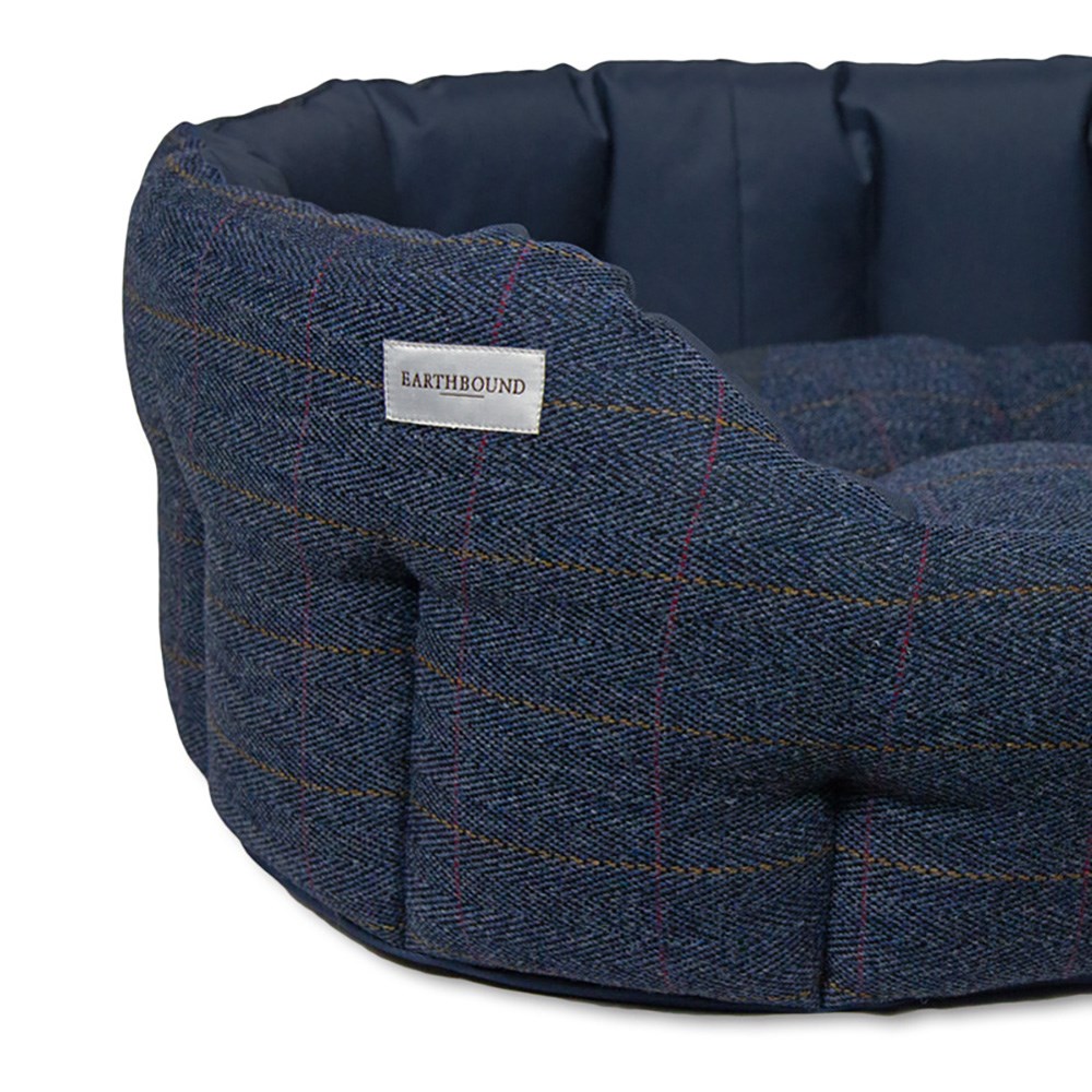 Earthbound Traditonal Tweed & Waterproof Round Dog Bed Midnight Blue