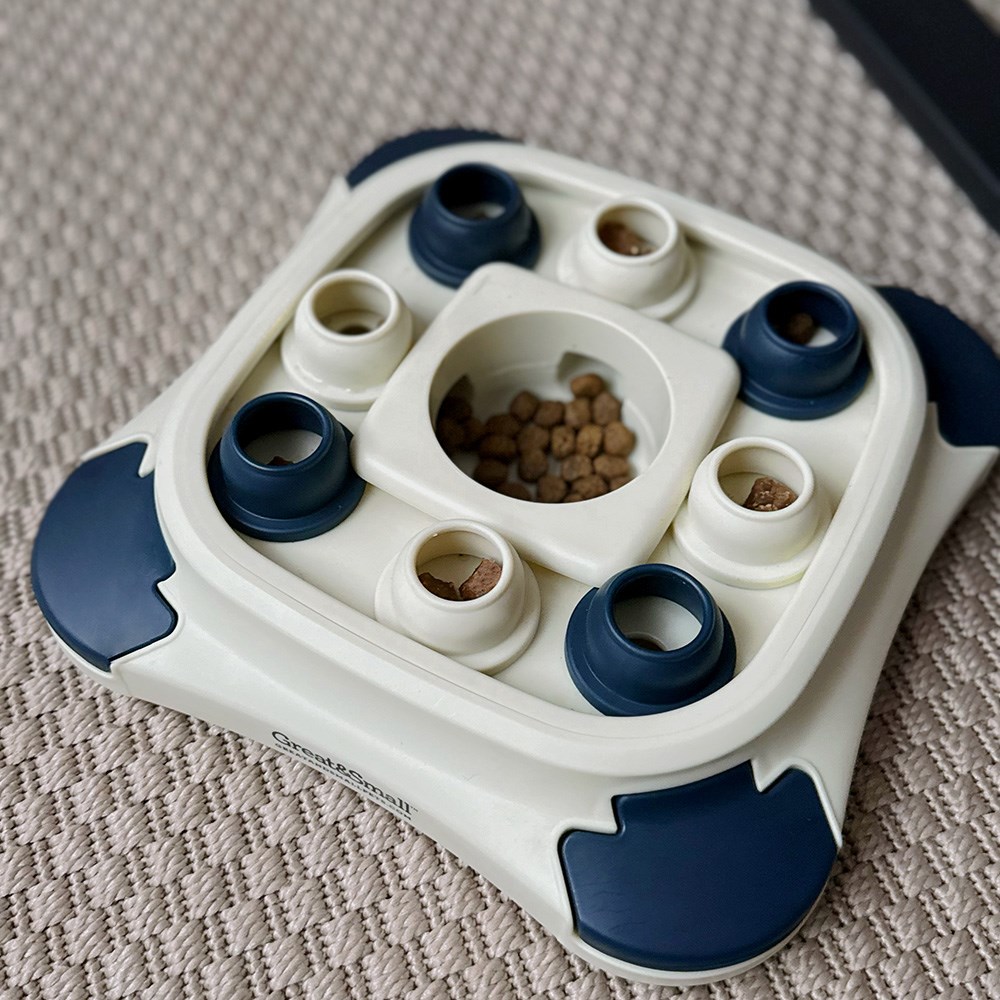 Great & Small Slow Down Square Puzzle Feeder