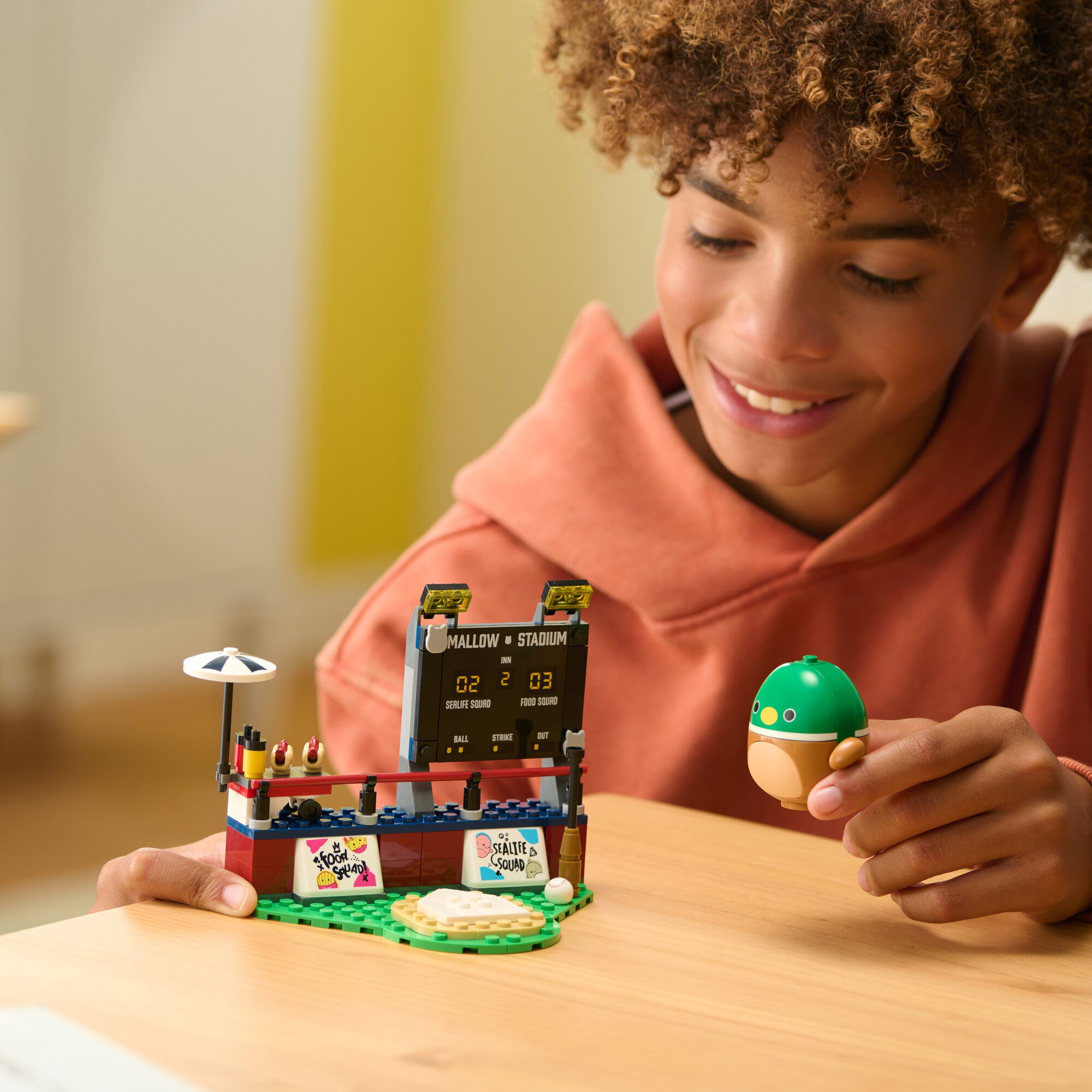 Squishmallows Avery’s Ball Game Building Set