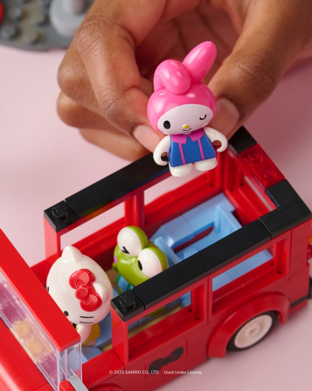 Hello Kitty and Friends Badtz-maru’s Bowling Alley Building Set