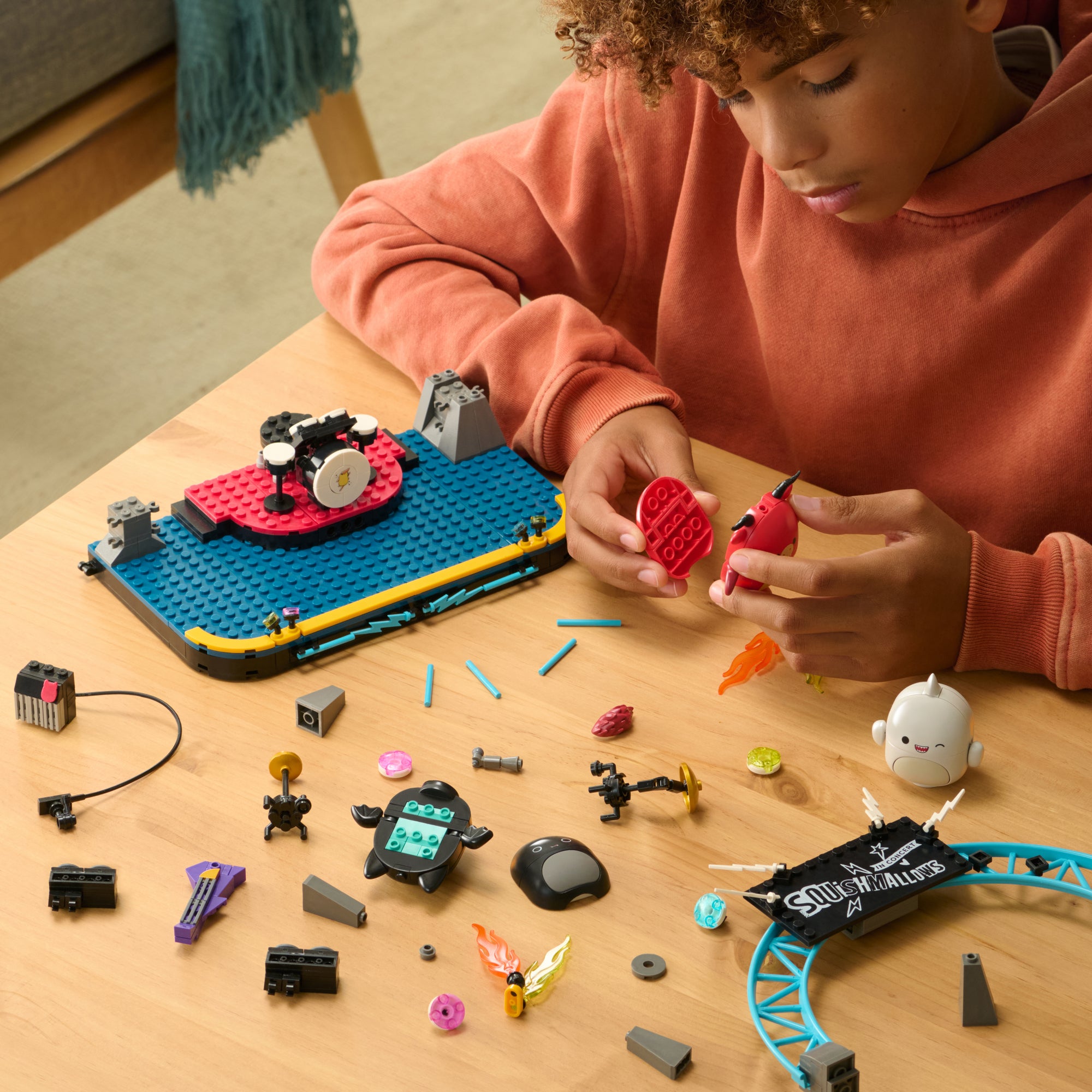 Squishmallows Squish Tour Concert Building Set