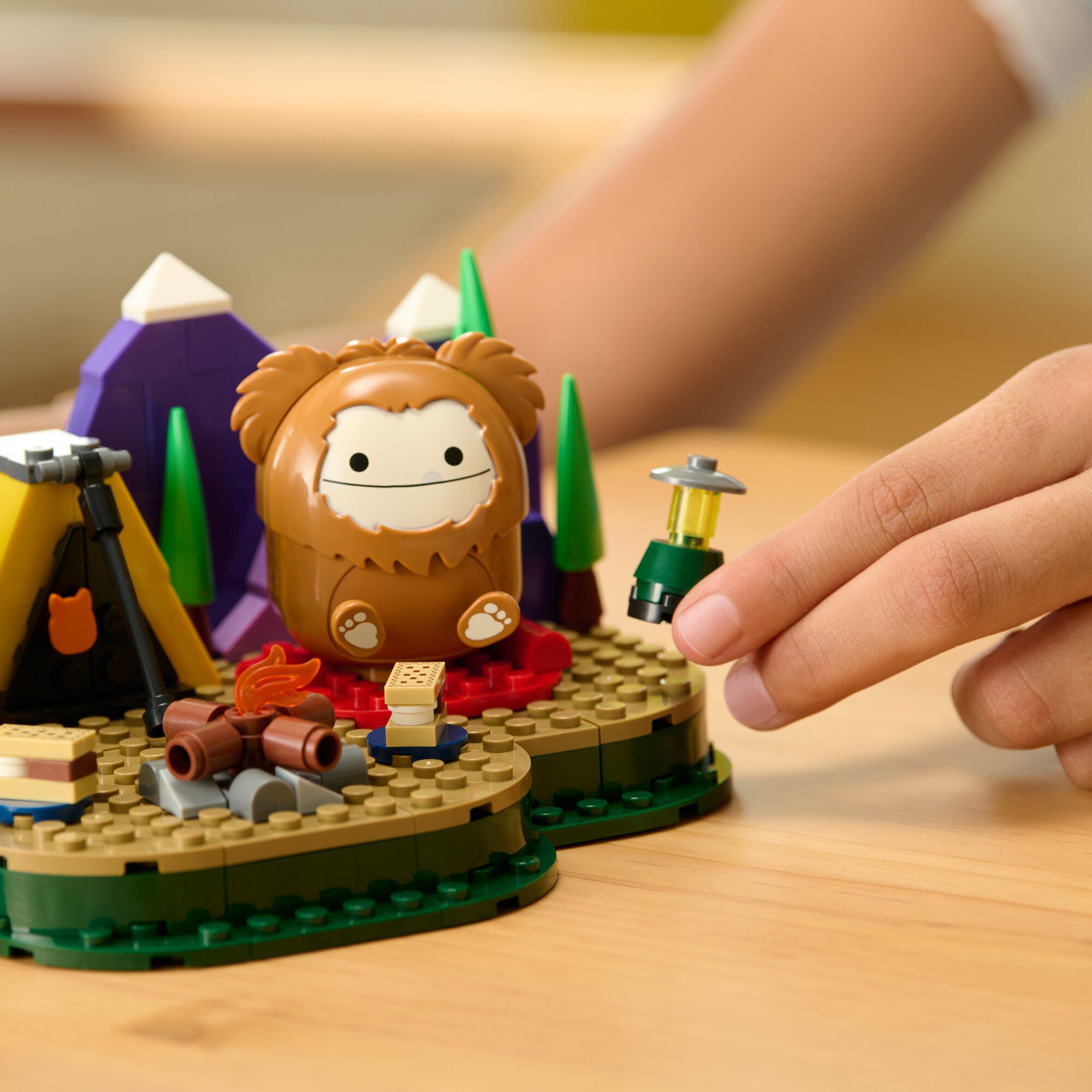 Squishmallows Benny and Cam's Outdoor Adventure Building Set