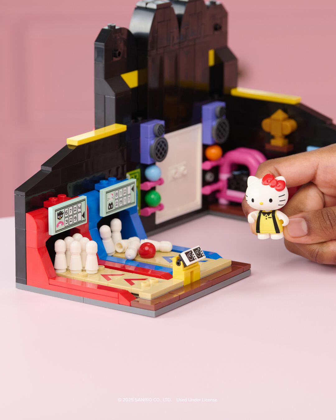 Hello Kitty and Friends Badtz-maru’s Bowling Alley Building Set