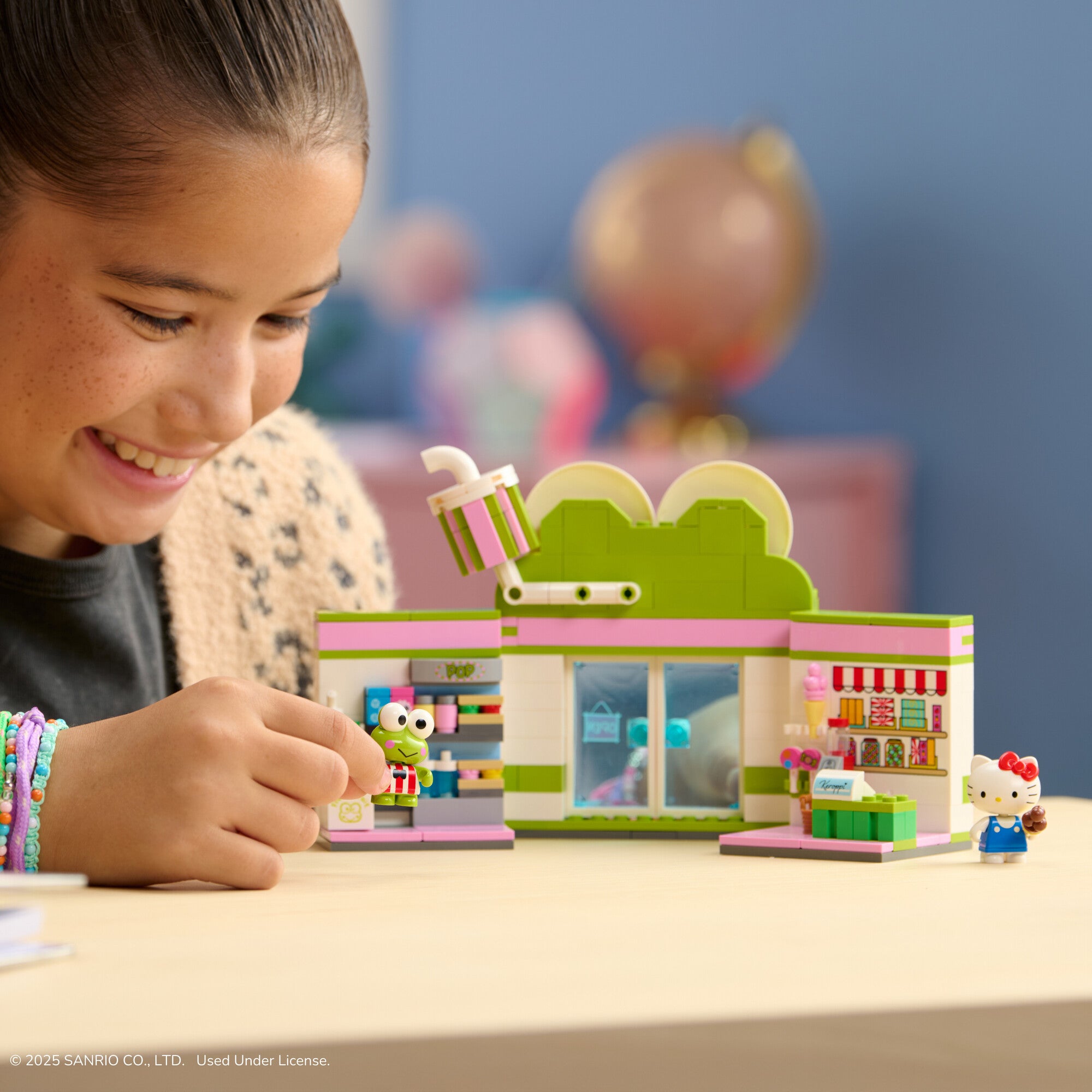 Hello Kitty and Friends Keroppi Mart Building Set