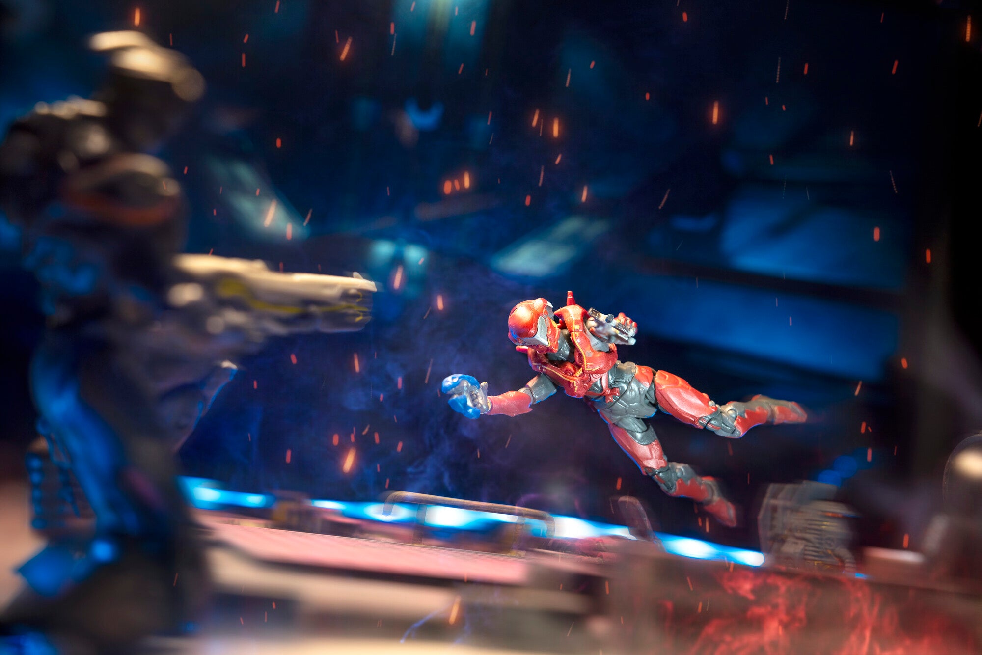 Halo Spartan Vale vs. Promethean Soldier