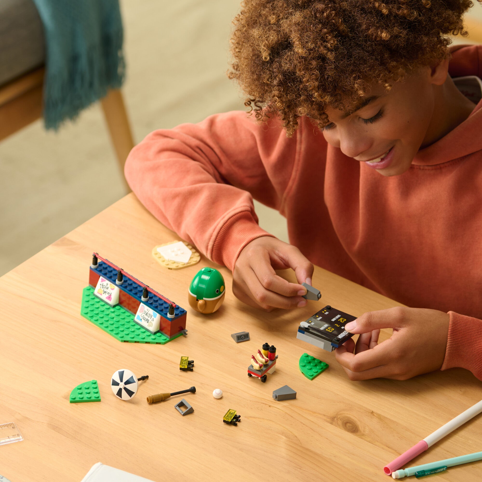 Squishmallows Avery’s Ball Game Building Set