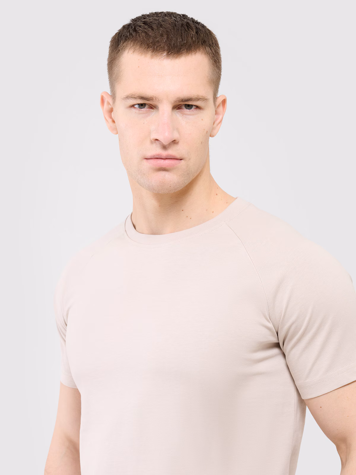 T-shirt regular męski Outhorn - beżowy