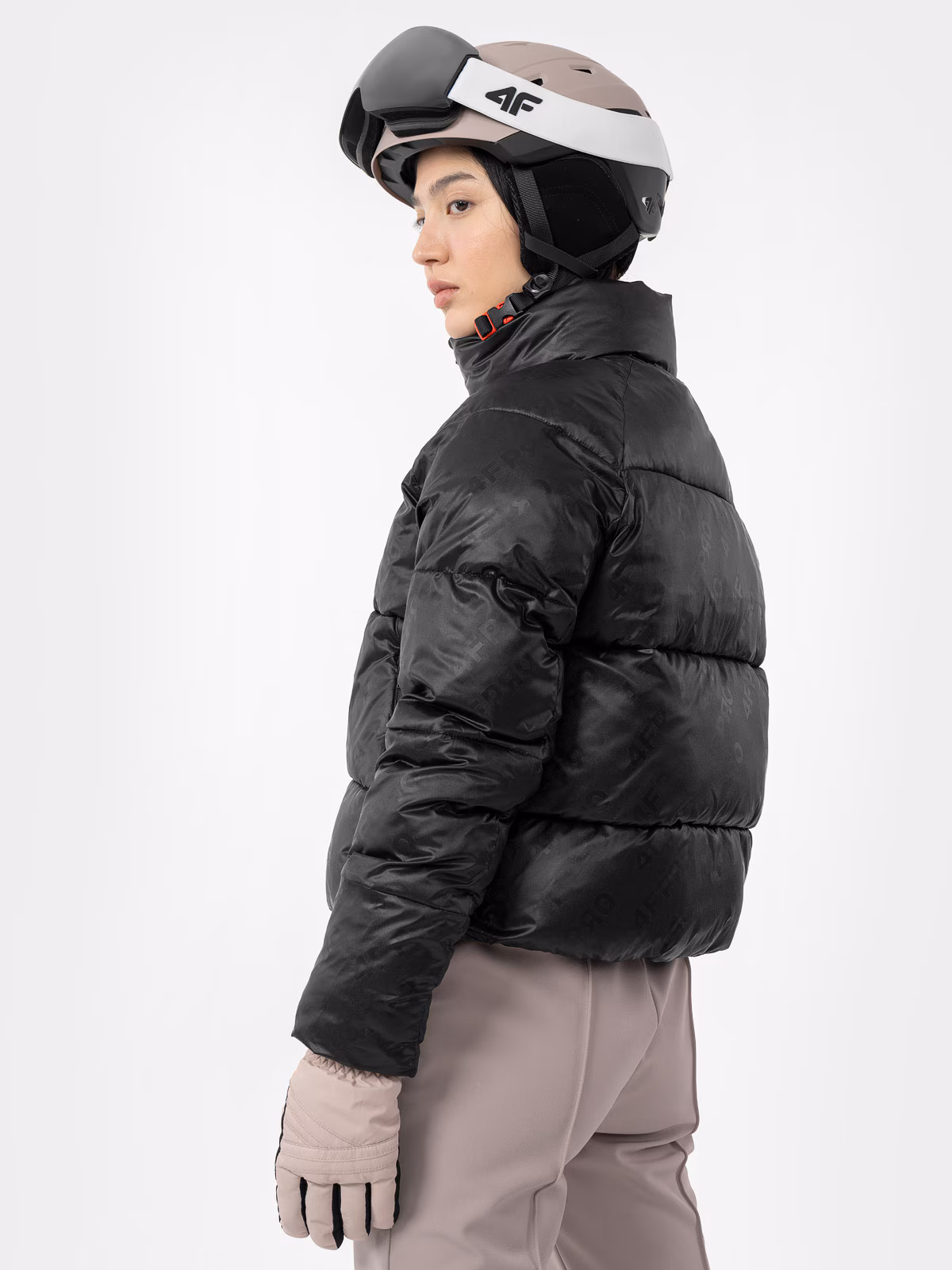 Kurtka narciarska 4FPRO z wypełnieniem z recyklingu Ecodown® damska